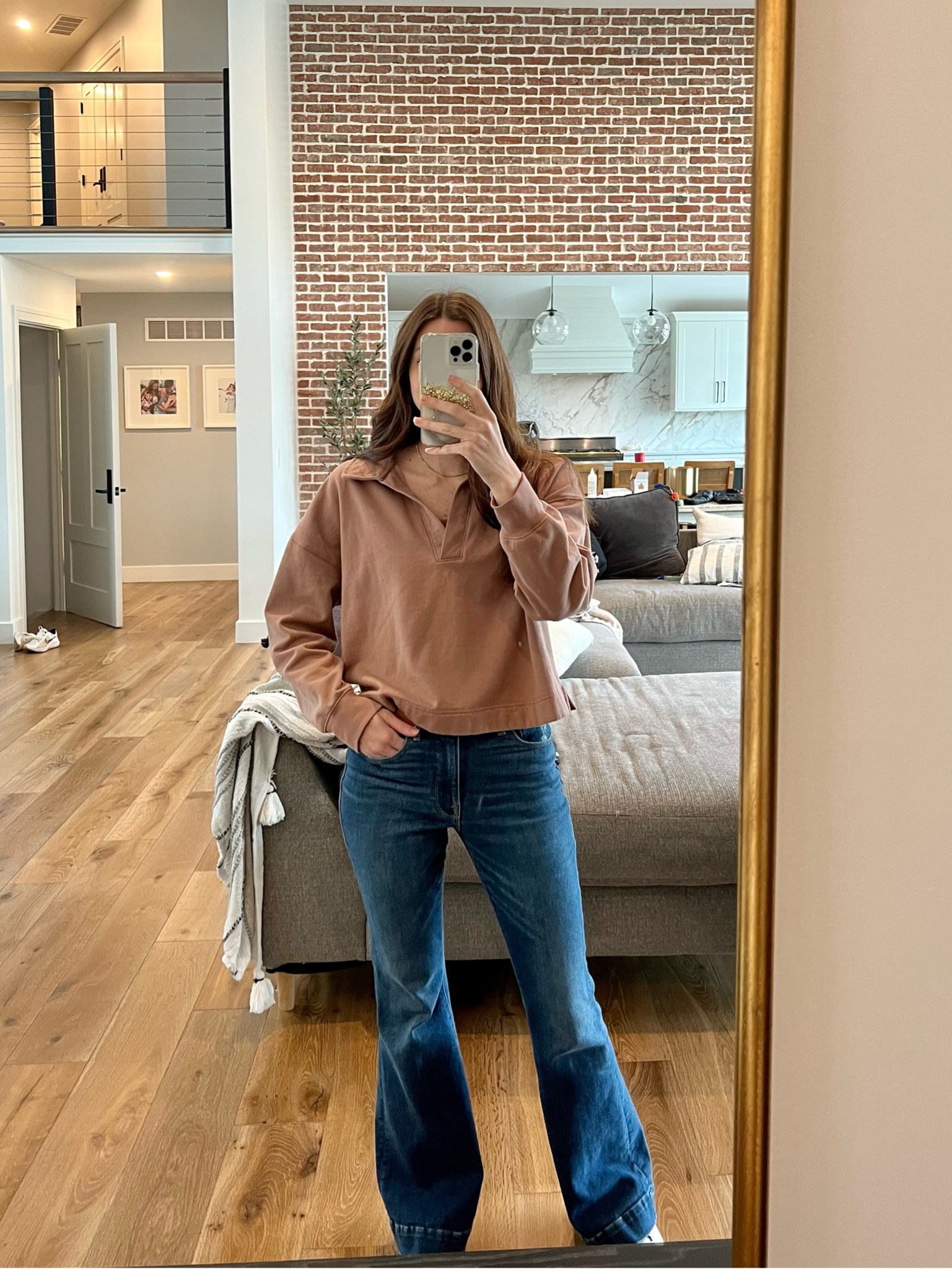 Old navy polo pullover size small  Good American jeans 

#LTKunder50 #LTKFind #LTKfit