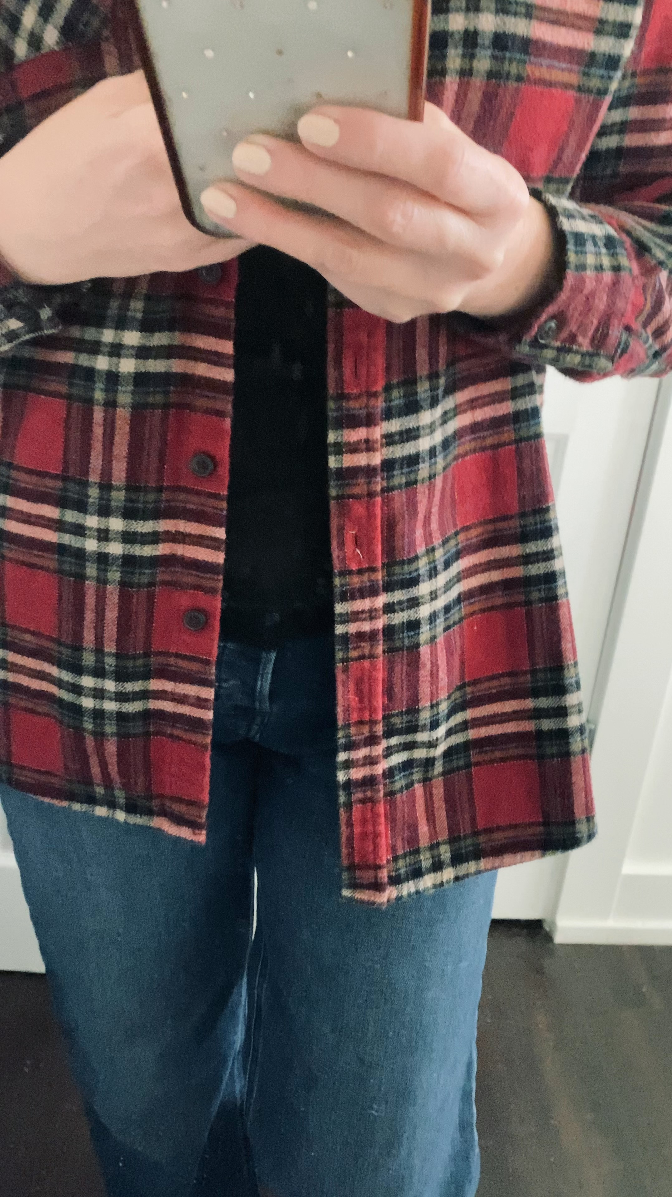 Hudson bootcut jeans ! Flattering fit for moms. Wardrobe staple for every season.

Pictured: Hudson button up flared jeans. See also similar, 5/star Amazon finds for more affordable options. 

Amazon deals 
Amazon fashion 
Jeans 
Winter outfits 
Feminine style 
Fashion over 40 
Minimalist style 

#LTKStyleTip #LTKOver40 #LTKSeasonal