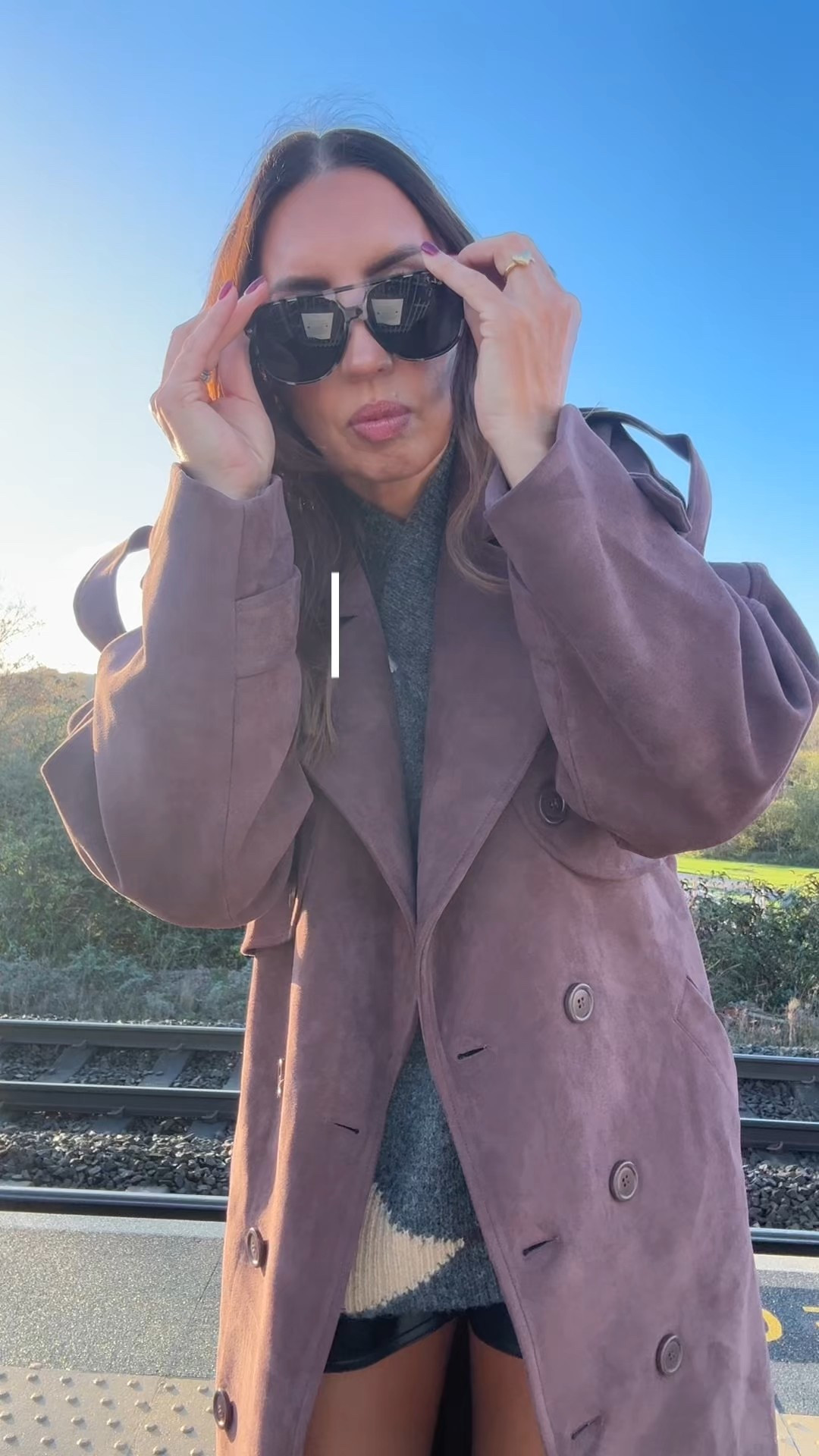 London bound OOTD 🚂

Autumn basics / autumn wardrobe / autumn capsule wardrobe / jeans / blazers / autumn coats / autumn style / knitwear / Argyle knit / over 40 fashion / autumn fashion / denim / wide leg jeans / jackets / trenchcoat / maxi coat / autumn styling 

🍂🦌🥮🤎🍄‍🟫👜

#LTKstyletip #LTKautumn #LTKuk