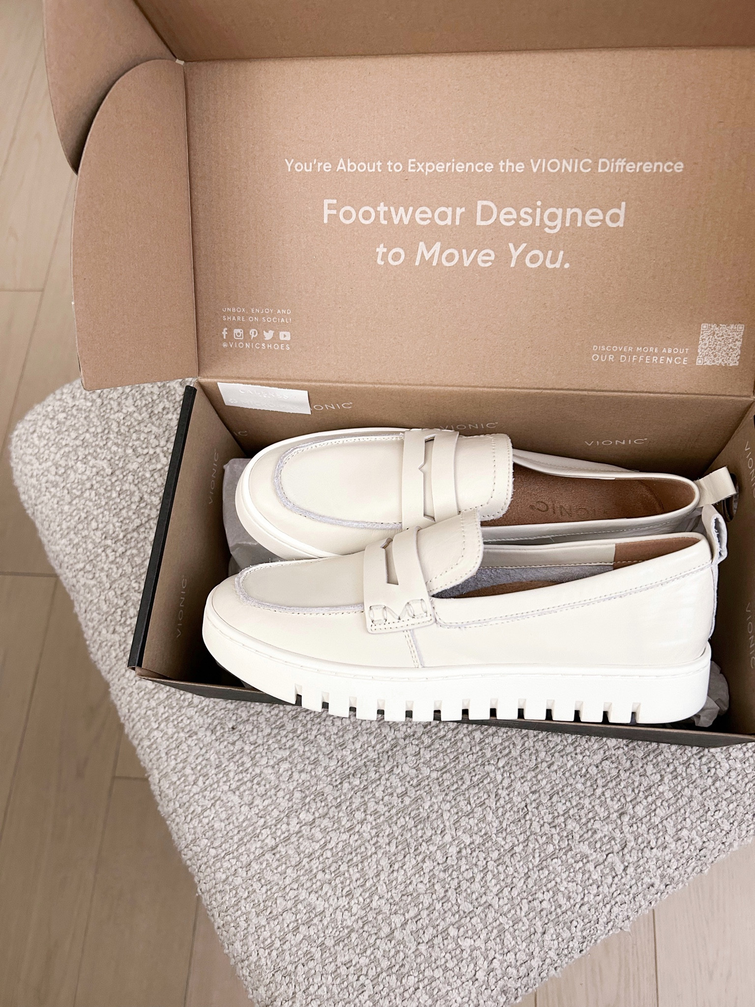 The comfiest loafers, perfect for traveling or work 

#loafers #vionic #vionicshoes #workshoes #travelshoes #comfortableshoes #comfyshoes

#LTKtravel #LTKworkwear #LTKshoecrush