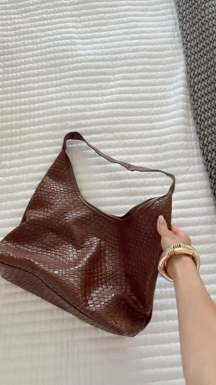Because who doesn’t need a go to tote?👜✨

#LTKsummer #LTKdatenight #LTKstyletip