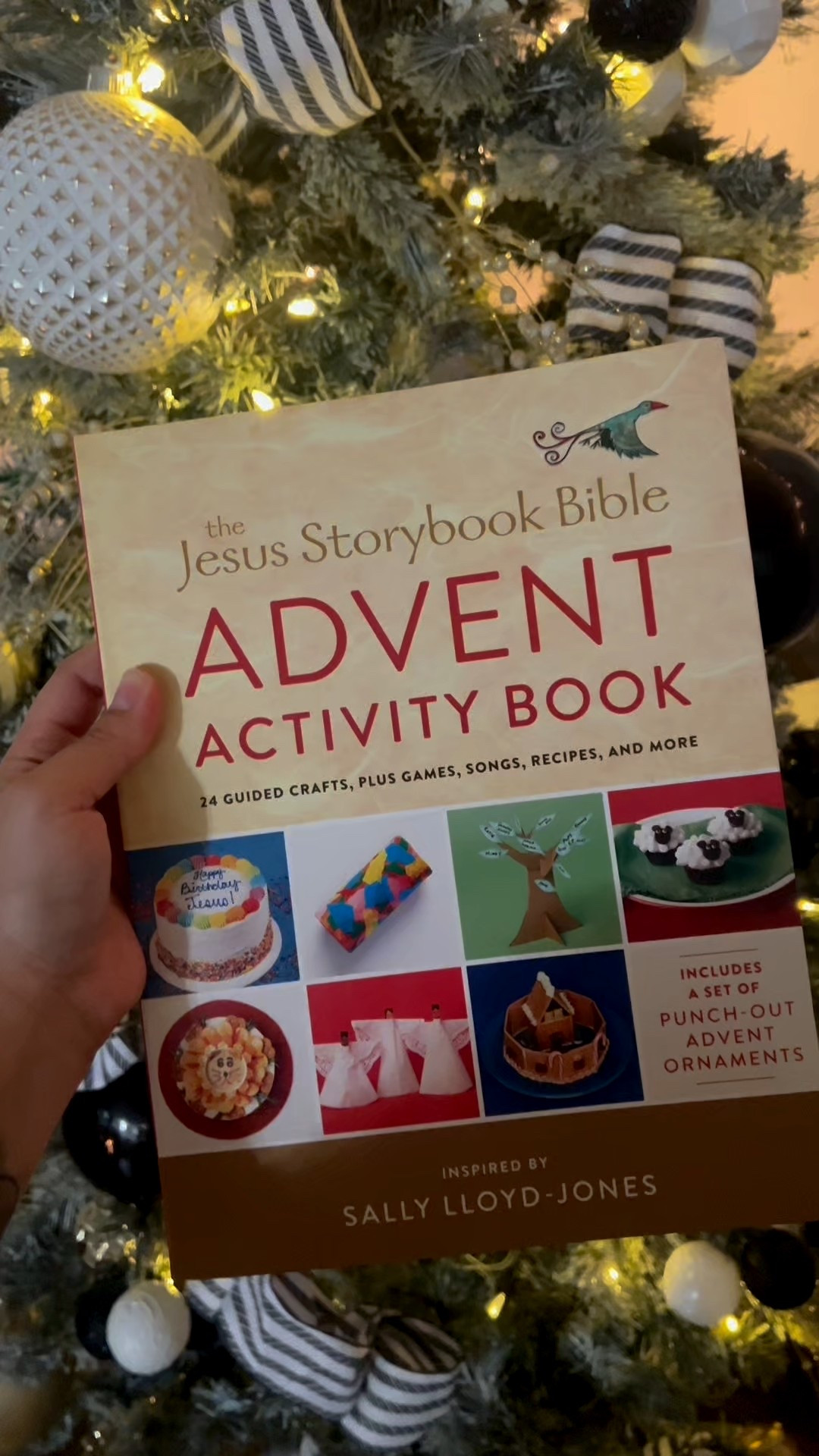 Tradiciones de Navidad con niños que SI crean recuerdos 🤍🎄
El Jesus Storybook Bible y el Advent Activity Book se han vuelto parte de nuestras noches en familia.
Los dejo aquí por si te sirve la idea ✨ #TradicionesDeNavidad  
#NavidadEnFamilia  
#LibrosParaNiños  
#MomLifeLatina  
#AdventActivities  
#FamilyTraditions  
#ChristmasWithKids  

#LTKHoliday #LTKGiftGuide #LTKmomlife