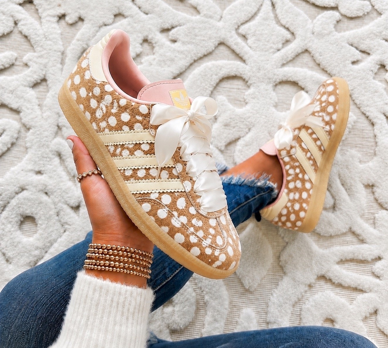 adidas Samba OG in Brown Desert/Warm Vanilla/Wonder Mauve 🤎🎀 fits true to size with a sleek