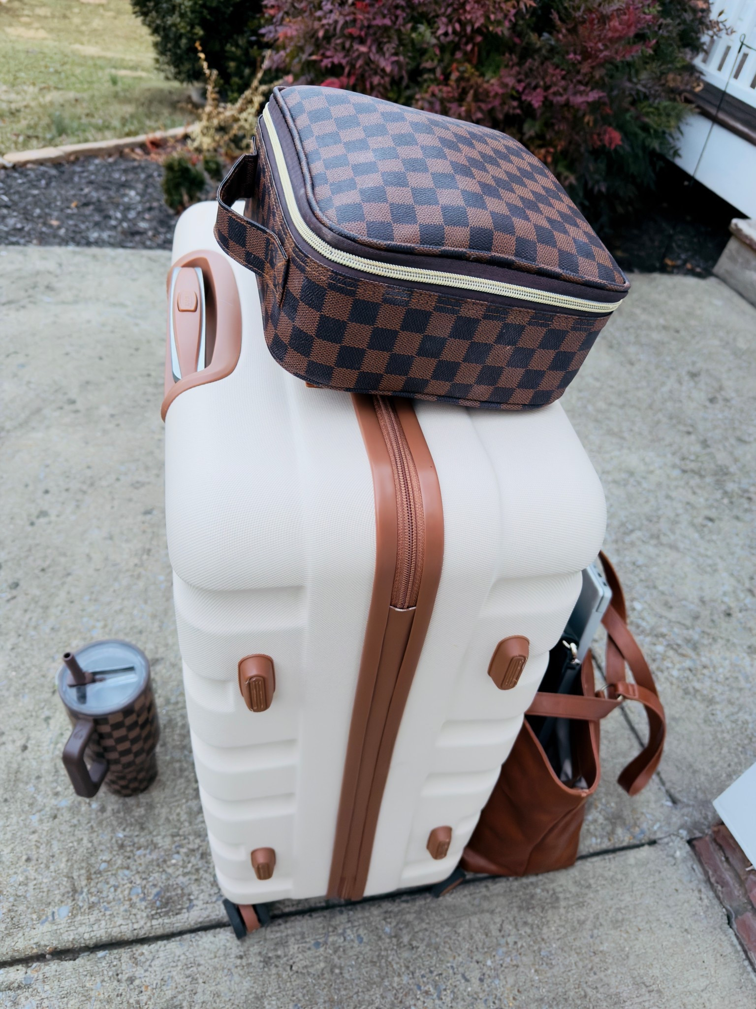 Nashville Bound ✨🤠🎙️

Still loving all these pieces 

#LTKmomlife #LTKSaleAlert #LTKTravel
