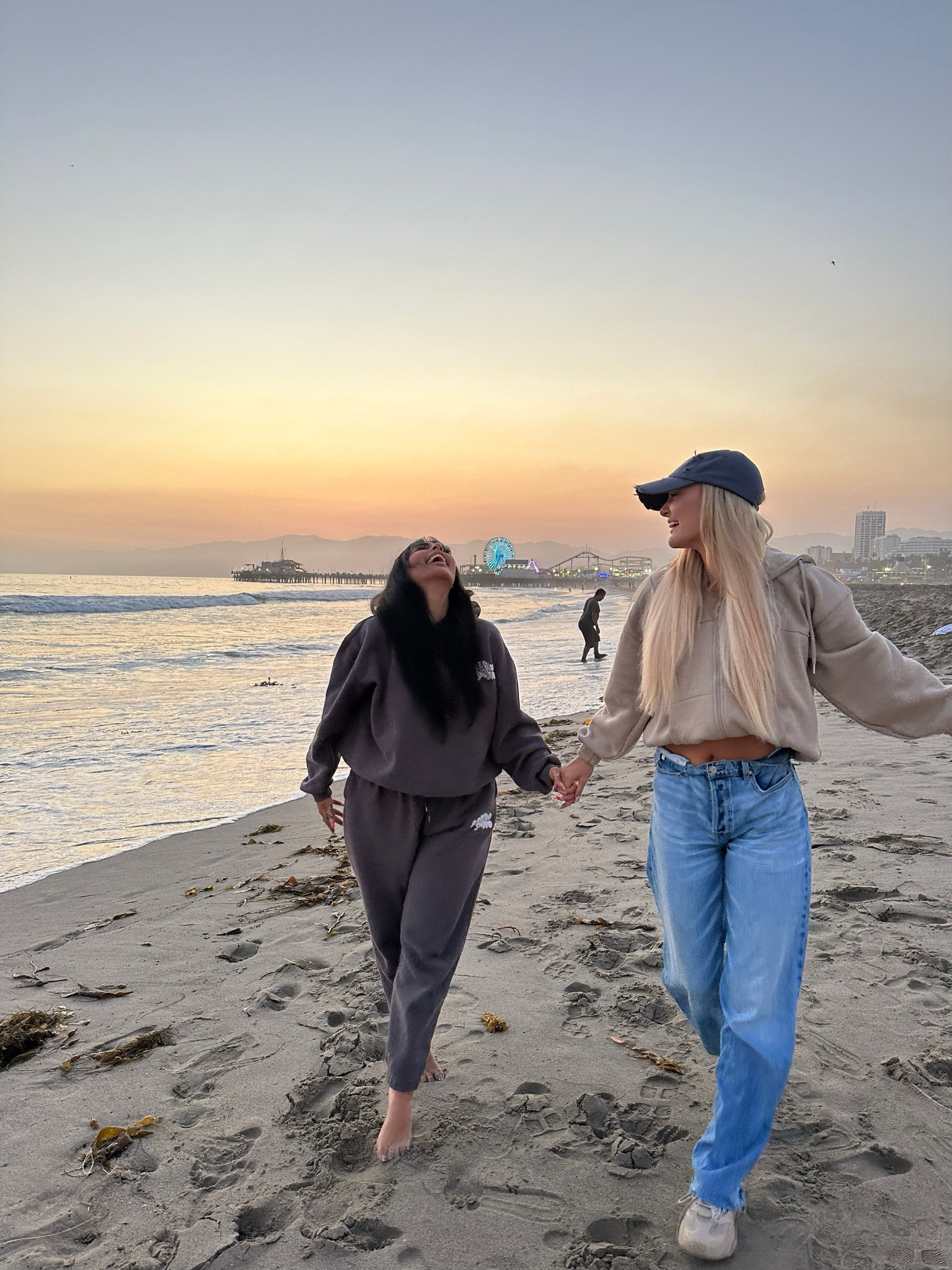 Beach at sunset >>

#LTKstyletip #LTKfindsunder50 #LTKtravel