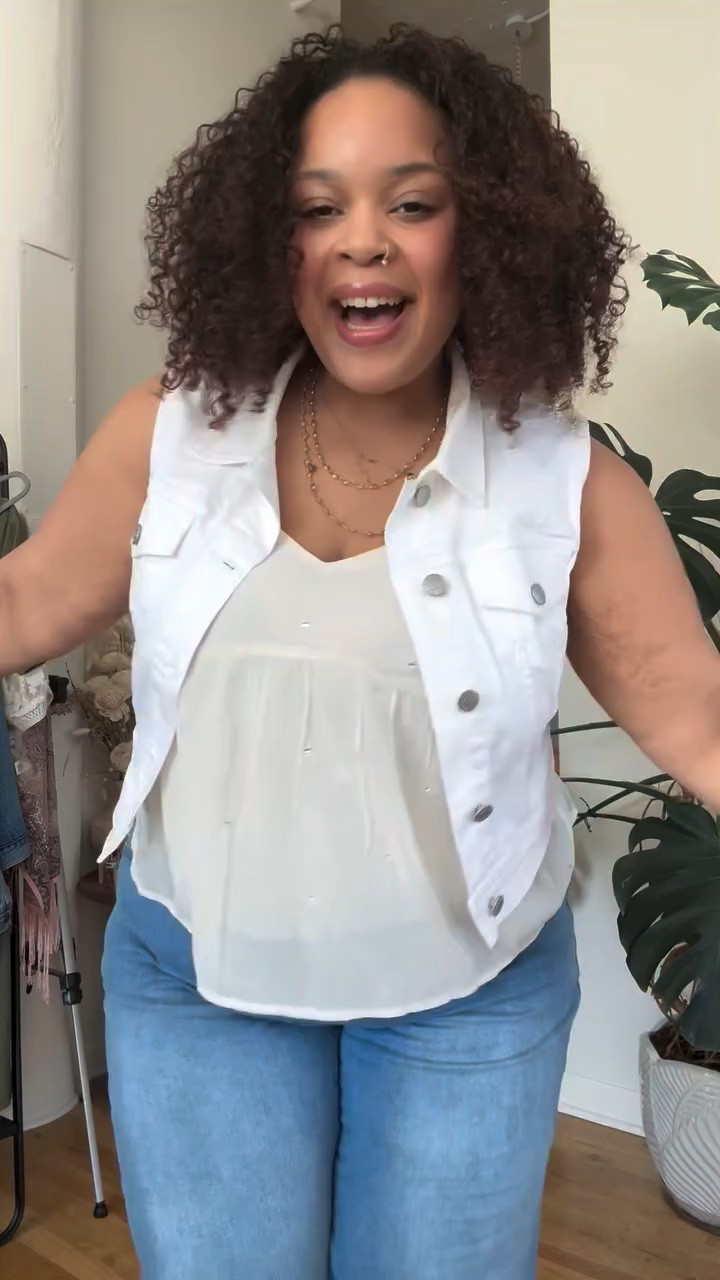 Little OOTD as a size 18. Bottoms are @universalstandard top is @oldnavy denim vest is @torrid shoes are @skechers fragrance is @dossierperfumes 

Find the fit on my LTK. See you there! #ootd #luxurylifestyle #outfitoftheday #outfitinspiration #plussizestyle