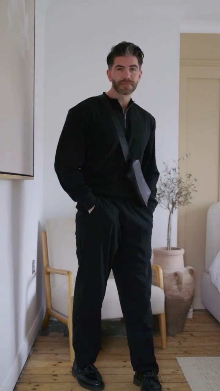 Ad | @coofandyofficial has to be some of the comfiest garments on the market! Which is your favourite?

Items picked:
The Simple Quarter Zip Tracksuit Set or 
The Athleisure 2-Piece Suede Set 

Use my code “TOM15” to get 15%off. 
Link in my story and LTK.

#coofandy #coofandystyle #coofandyss2025 #Coofandyfashion #menfashion #casualstyle #mensfashion #fashion #mensstyle