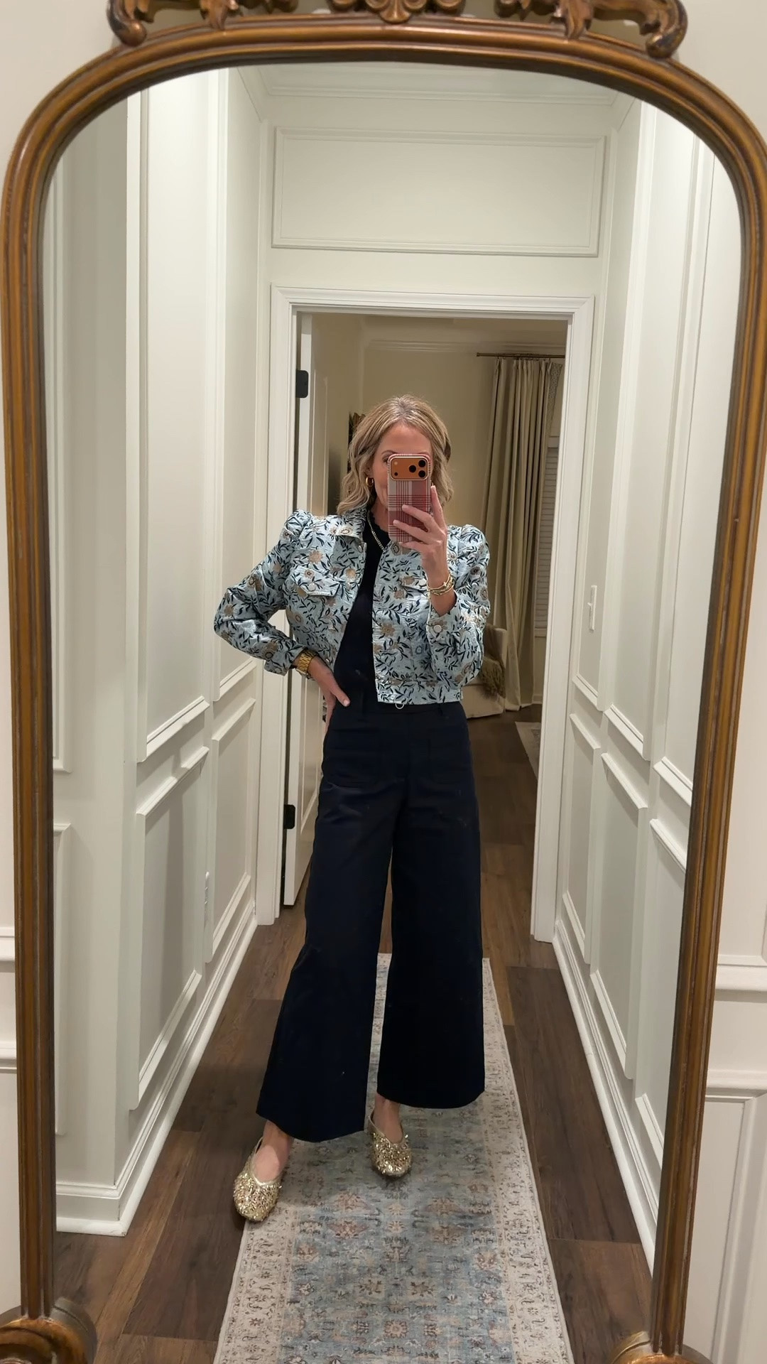 Today’s outfit of the day is of course @Walmart  free assembly pants and tops and scoop jacket!!
