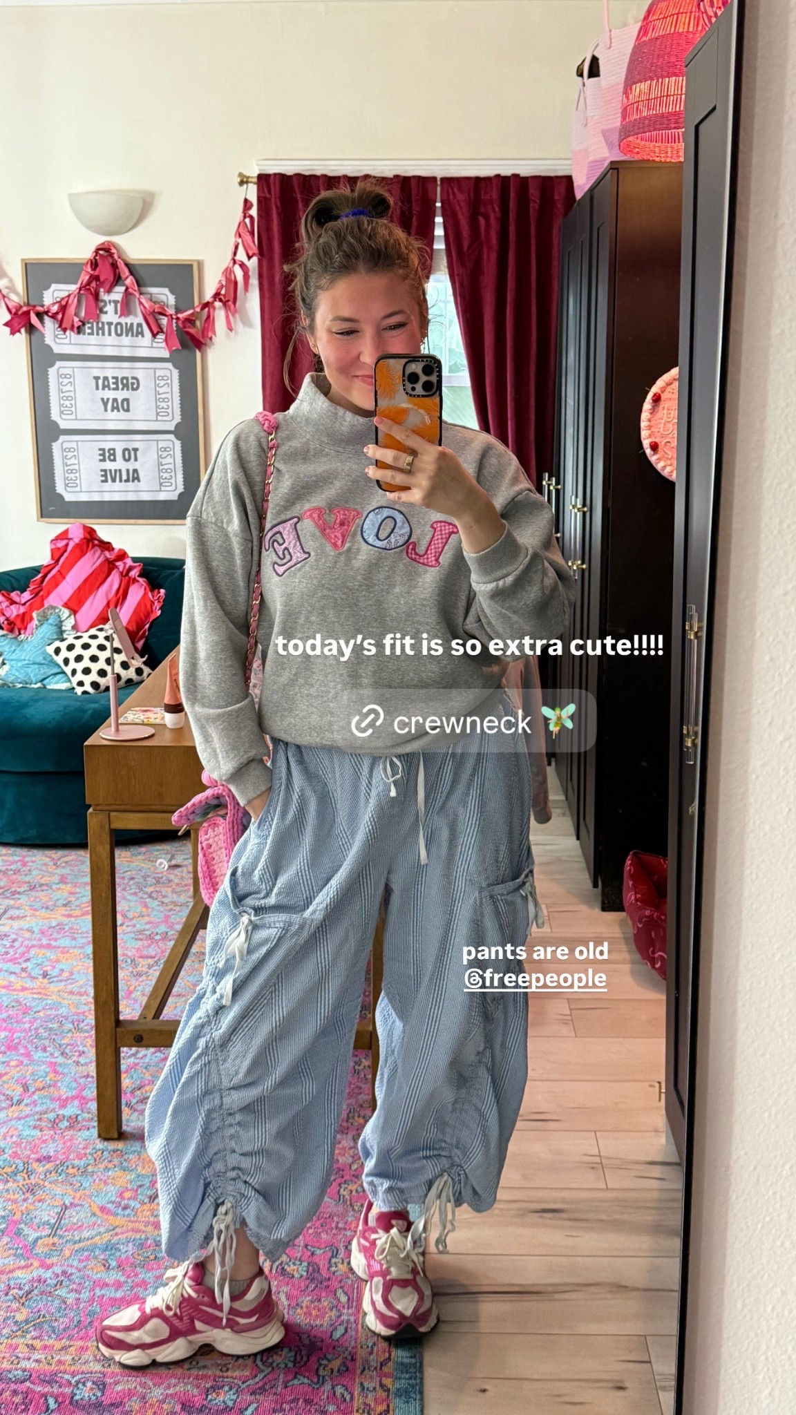 the most adorable Crewneck with a fun pop of color from Target! perfect for styling a cute and casual outfitt

#LTKFindsUnder50 #LTKGiftGuide #LTKootd