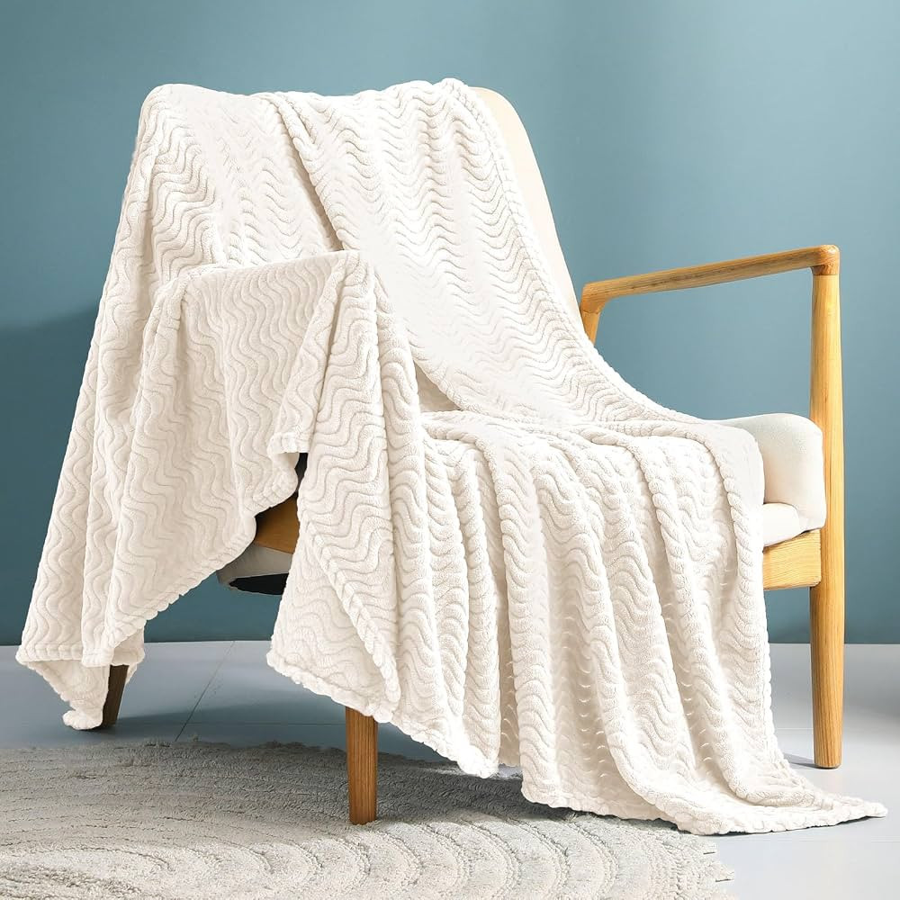 Exclusivo Mezcla Off White Fleece Throw Blanket for Couch Bed, Super Soft Cozy Blankets with Deco... | Amazon (US)
