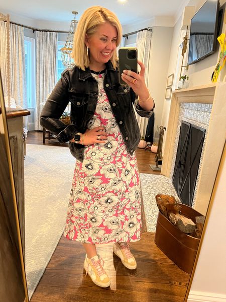 Friday fun day ootd… a dress perfect for all day wear or travel or anything else you may be doing. It doesn’t wrinkle and feels like workout wear but looks put together!

I’m in a small dress (use code catherine15)

#LTKworkwear #LTKtravel #LTKover40