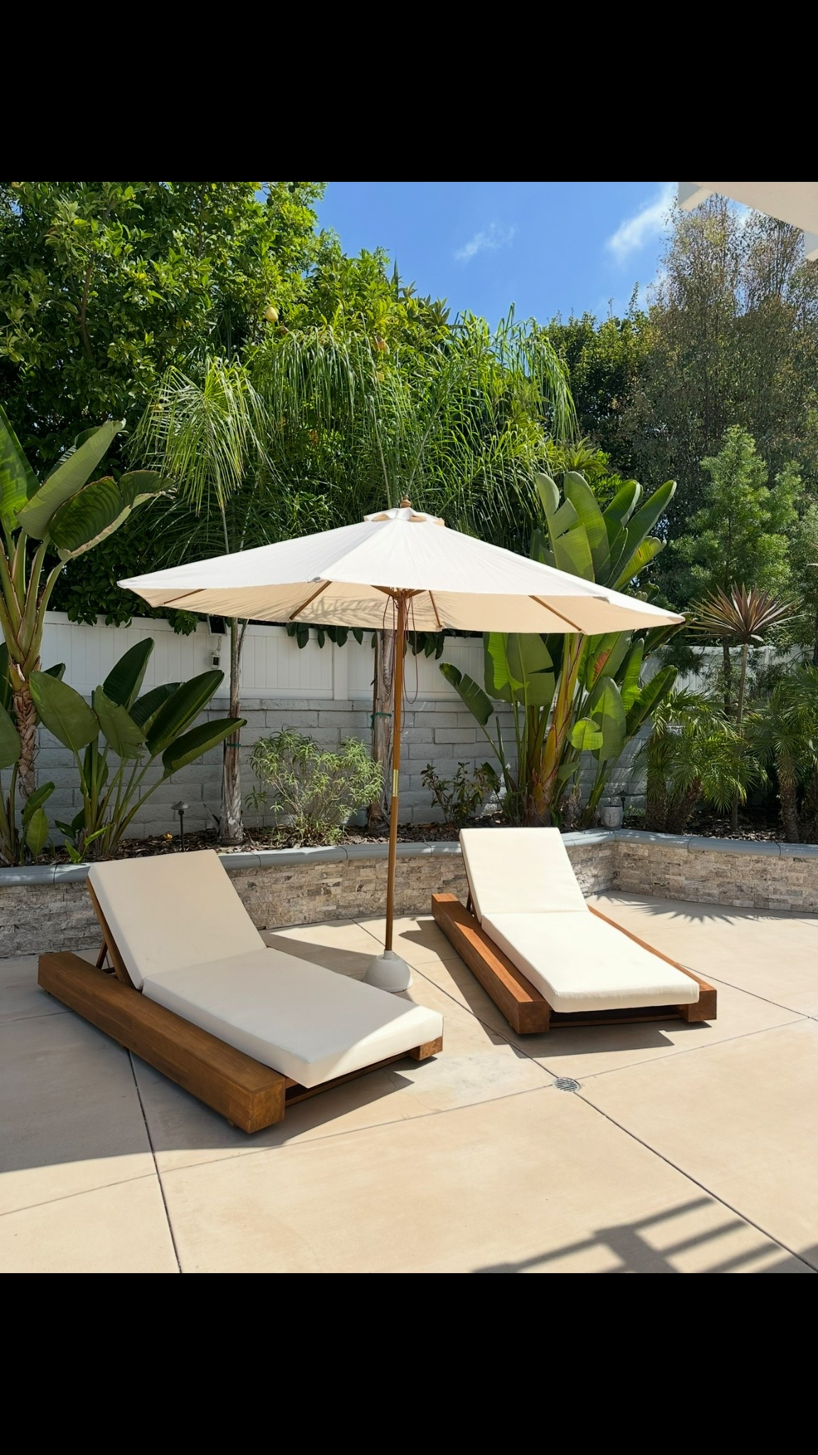 Our patio furniture! ☀️ 