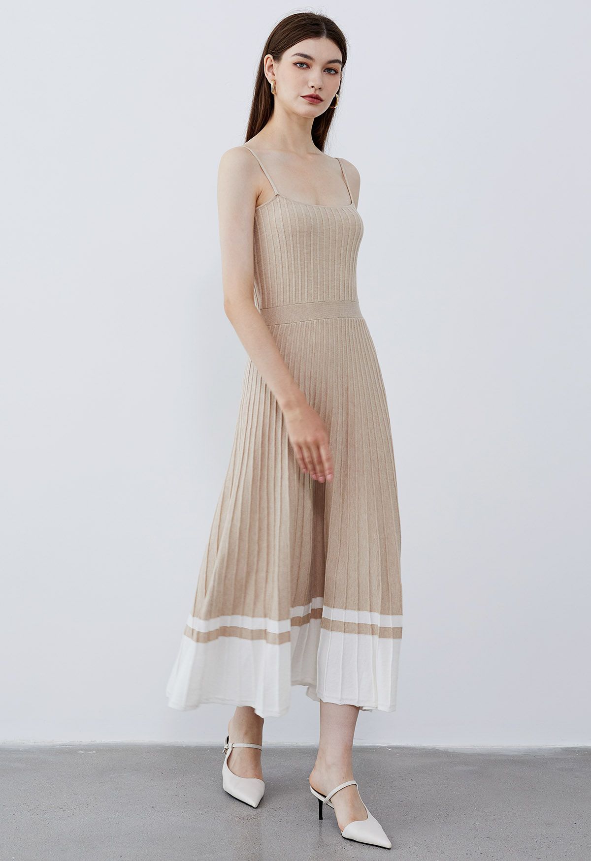 Color Block Pleated Knit Cami Dress in Oatmeal | Chicwish
