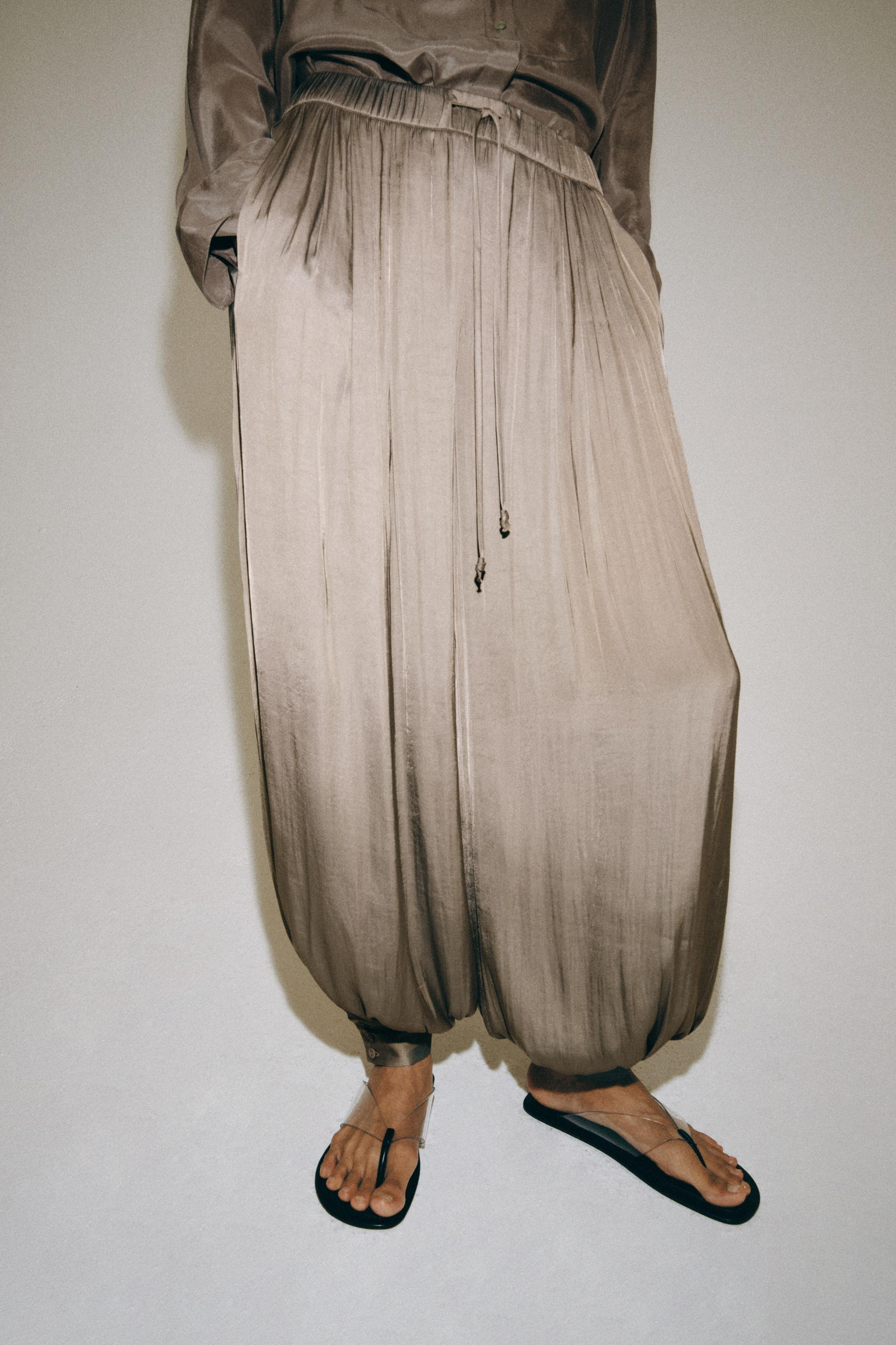 SATINIERTE BALLONHOSE ZW COLLECTION | Zara DE
