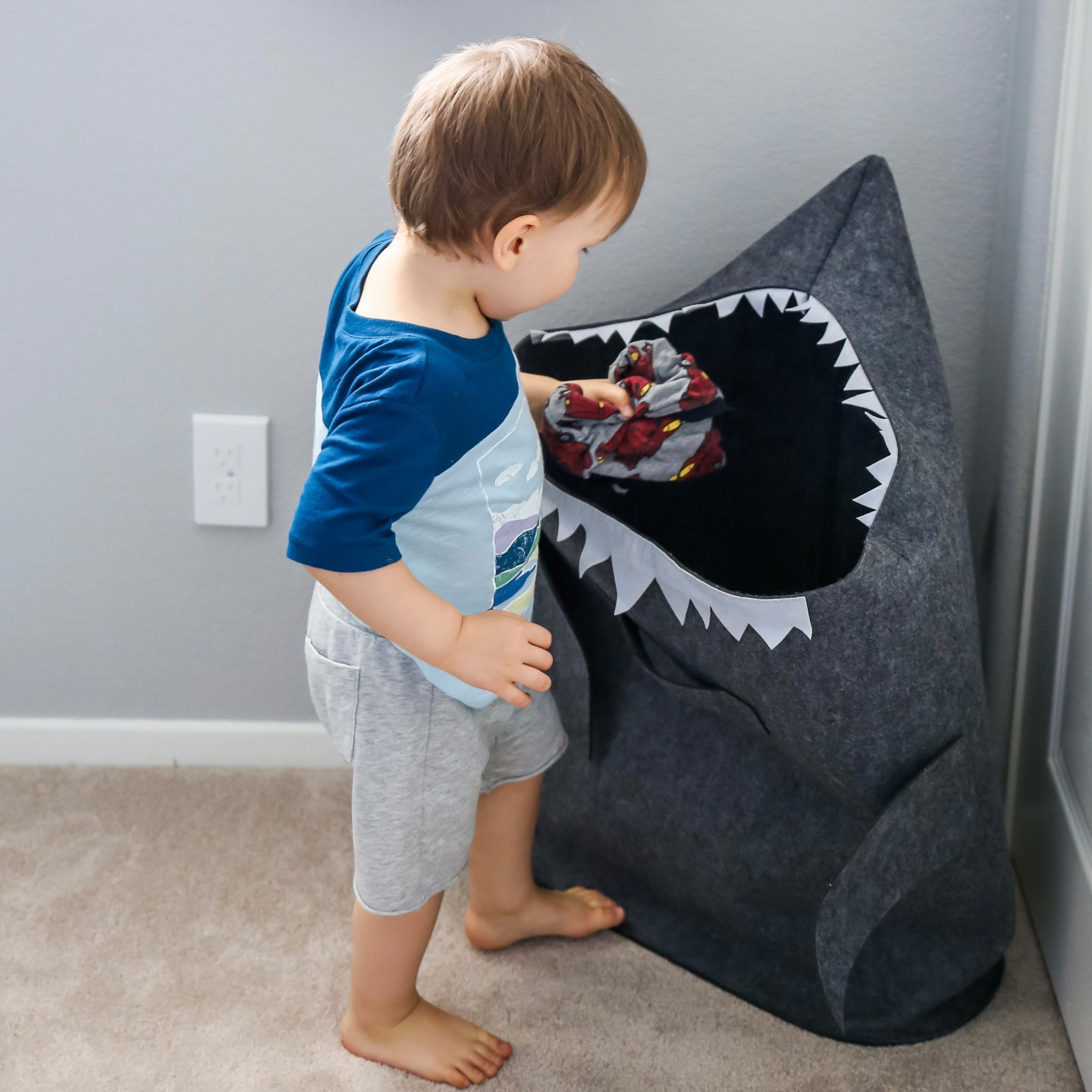 This shark hamper has been used as a hamper for my son’s clothes, a toy organizer for my son, and is now currently a hamper for our baby girl’s clothes! It is so cute and functional! 

The hamper I linked looks even cooler since it glows in the dark! 

toddler organization, toddler clothes, baby room, toddler room

#LTKHome #LTKBaby #LTKKids