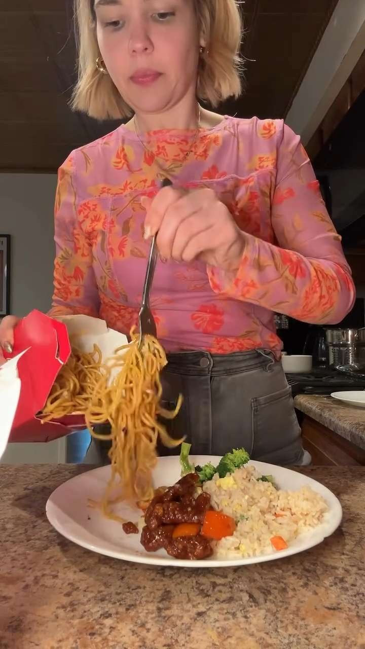 Dish up dinner with me! 🍲🫕 

 #LTKootd #LTKfoodie #LTKvlog