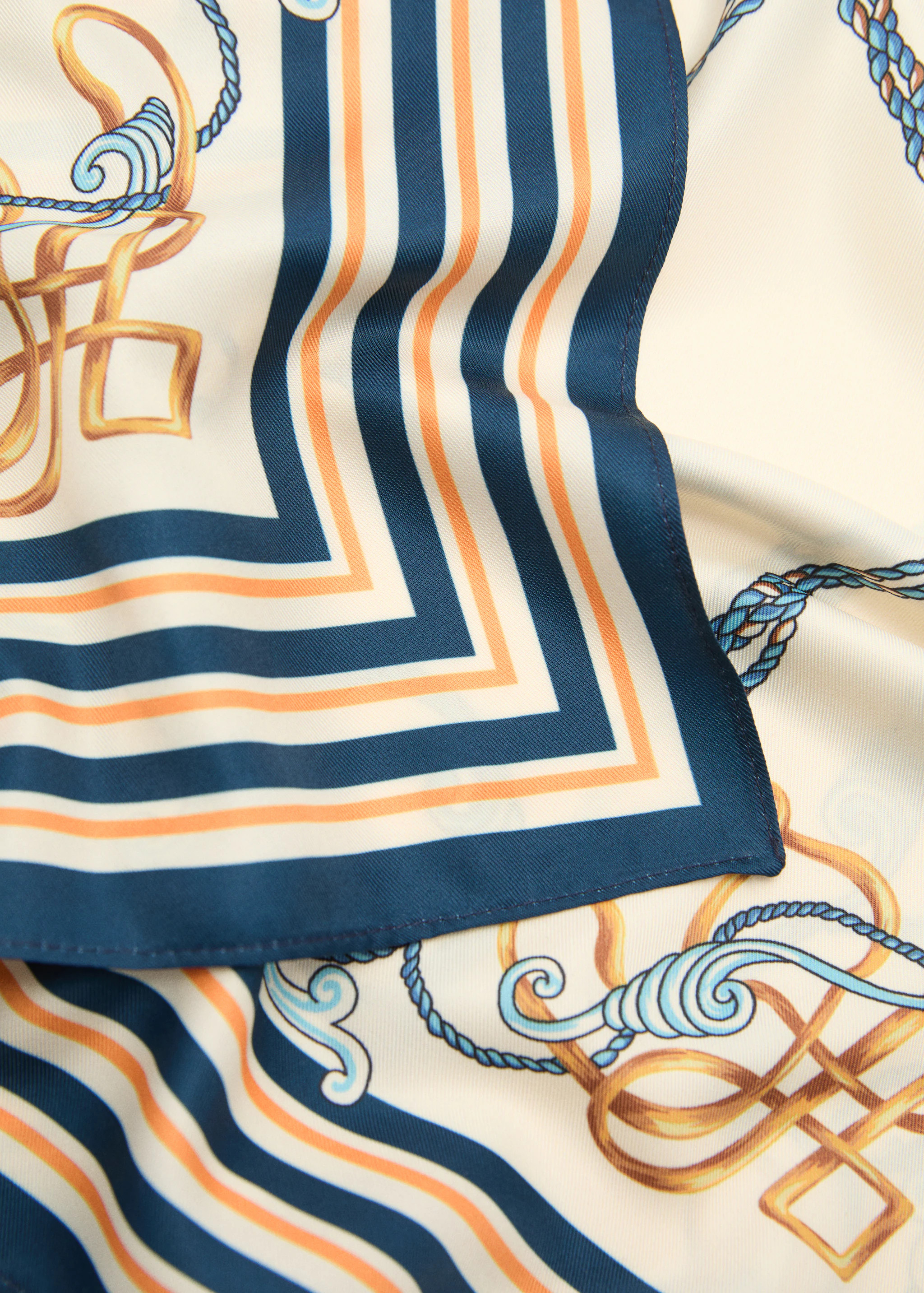 Multi-color print scarf | MANGO (US)