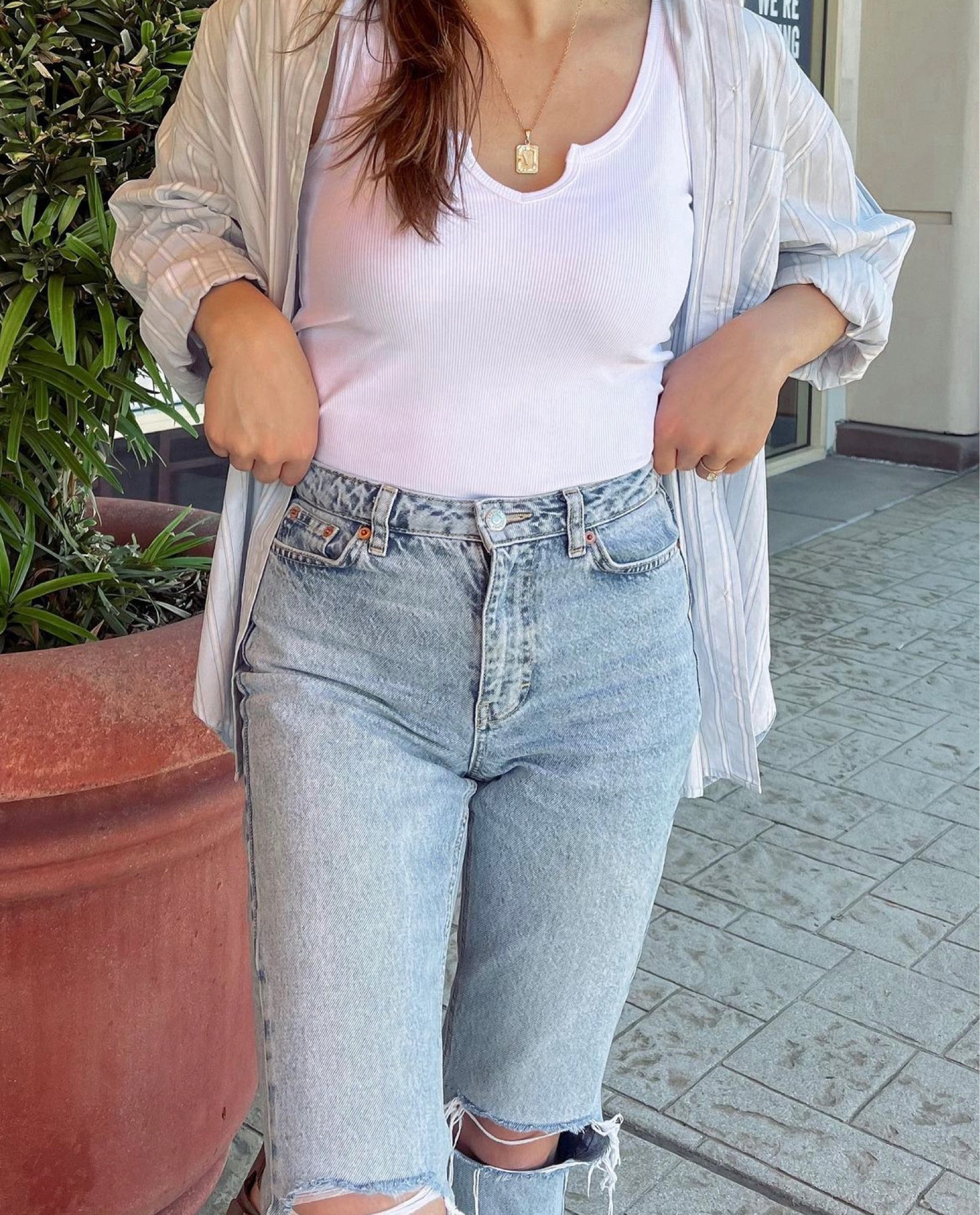 Spring outfit idea, girly style, spring cover up, Pinterest inspired, casual outfit ideas


#LTKfit #LTKSeasonal #LTKFind