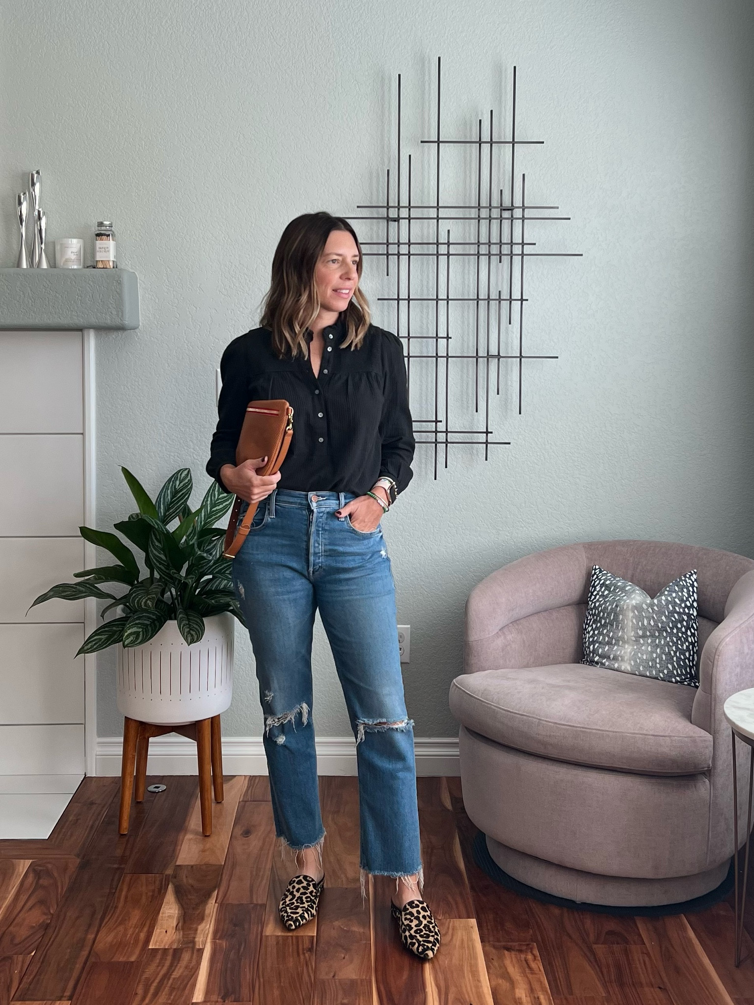 Shirt is 40% off + extra 20% for cardholders!

#LTKunder50 #LTKSeasonal #LTKsalealert