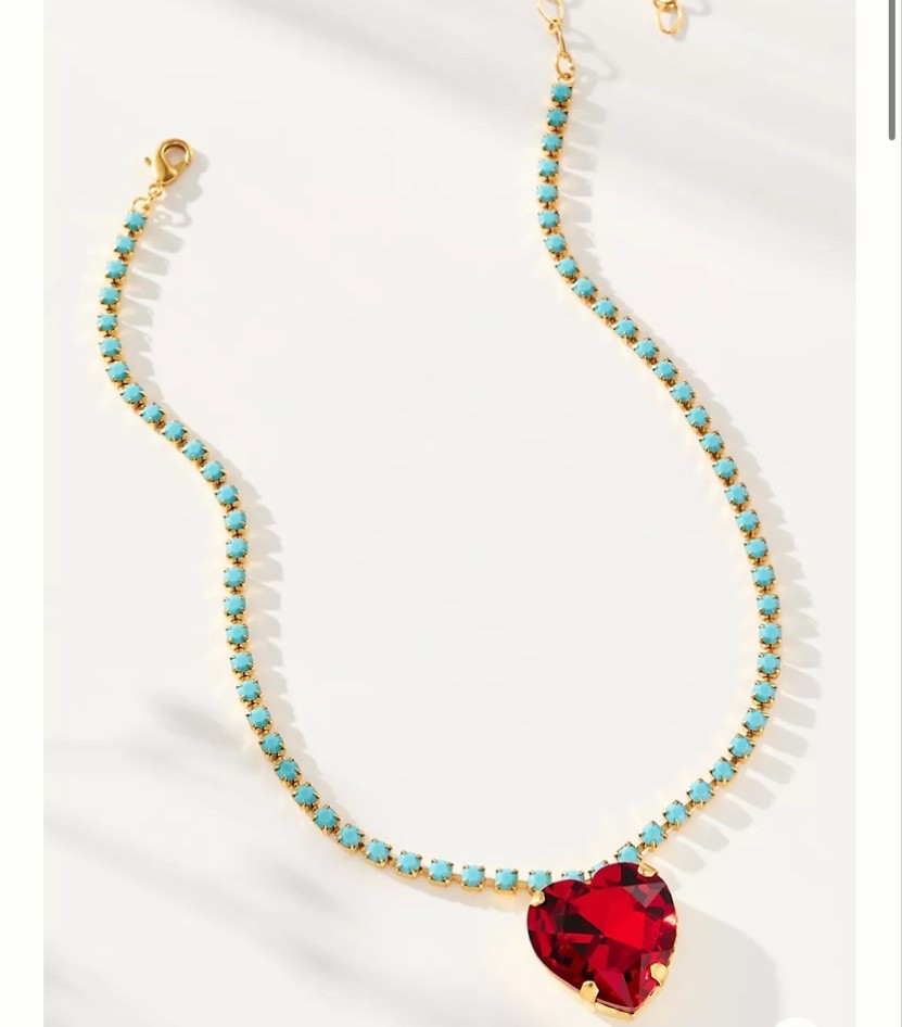Gifts for her
Heart necklace 
