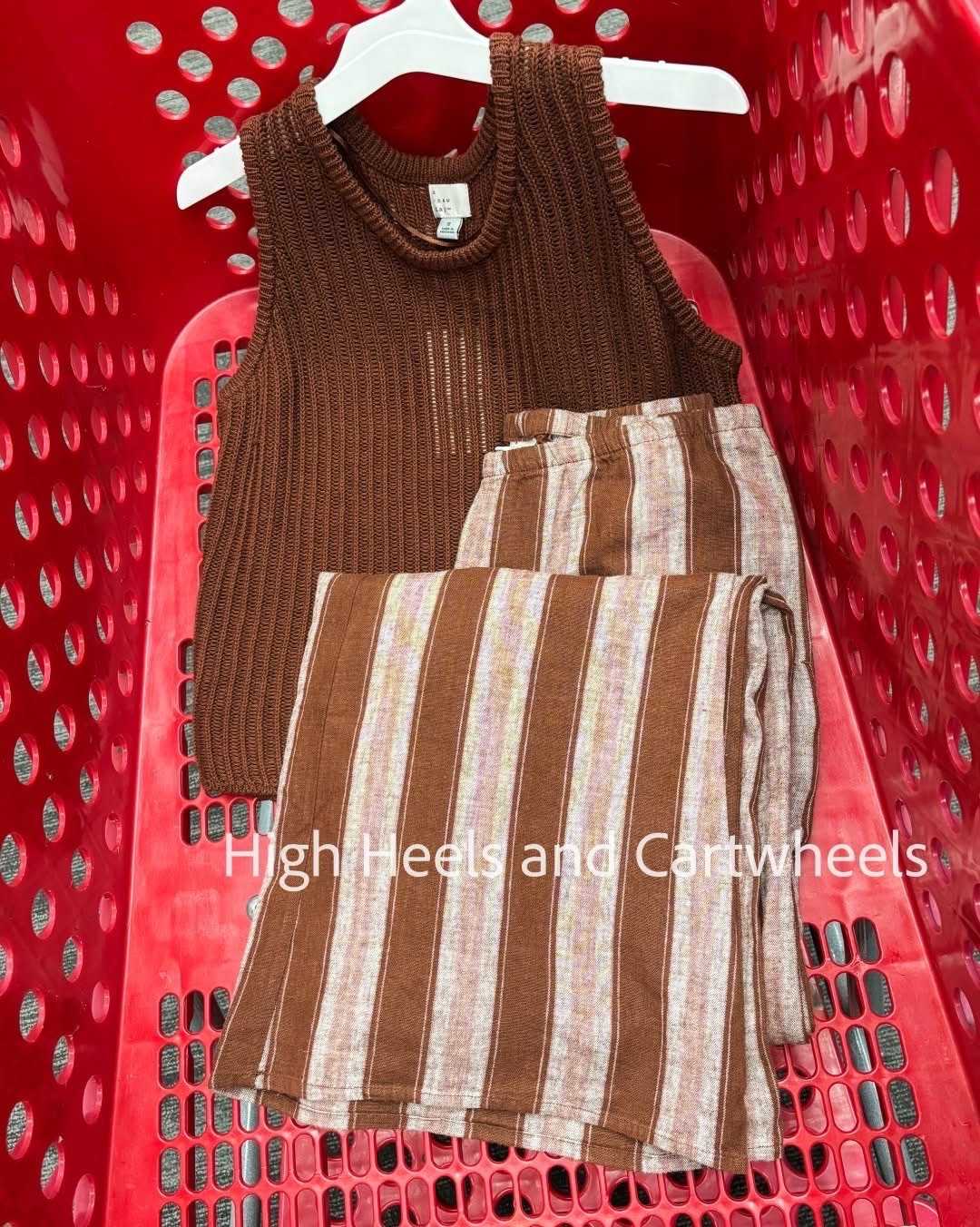 Ohhh this Target look is CUTE! These are both great lightweight pieces to add to your summer wardrobe.