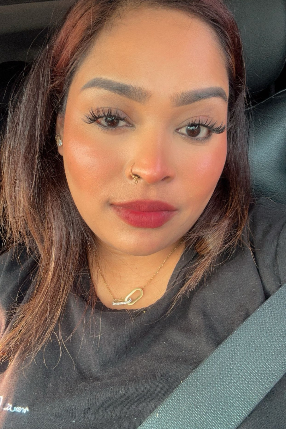 I clearly have blush blindness but I am here for it!!! @rarebeauty @selenagomez 

#rarepartner #pigmentedblush #bestblush #liquidblush #rarebeauty #rarebeautyblush #viralblush #blushblindness #blushing #bridalmakeup #youthfullook #glowyskin #2024bride #blushhack #blushtutorial