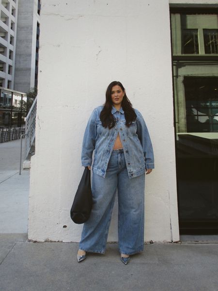 Plus size denim on denim outfit inspo 

#LTKSeasonal #LTKcurves #LTKfit