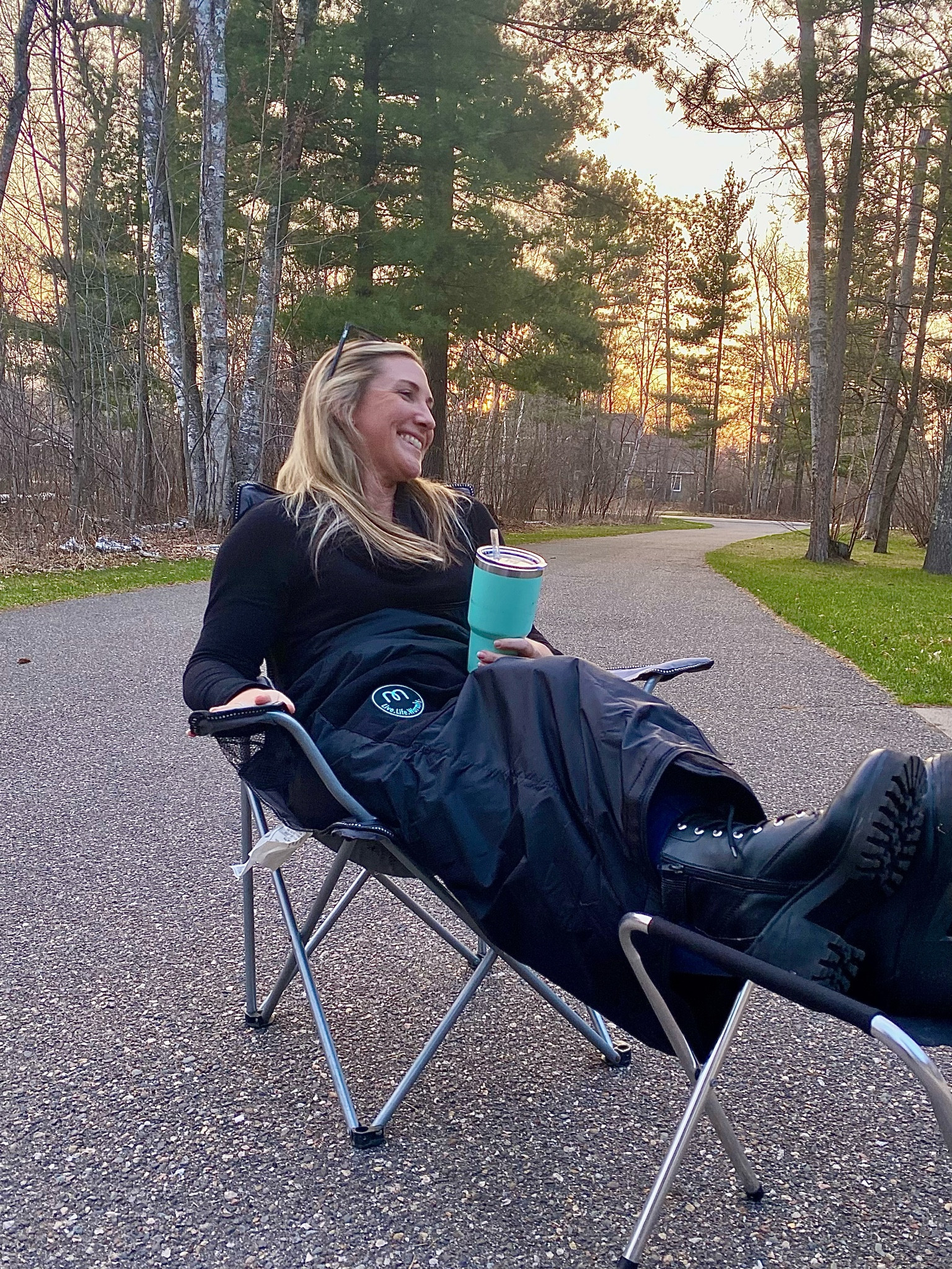Loving this wearable thermal wrap by Mozy! It’s perfect to stay warm on cool nights by the bonfire, at sporting events, or evening boat rides on the lake! #LTKtravel

#LTKActive #LTKSeasonal