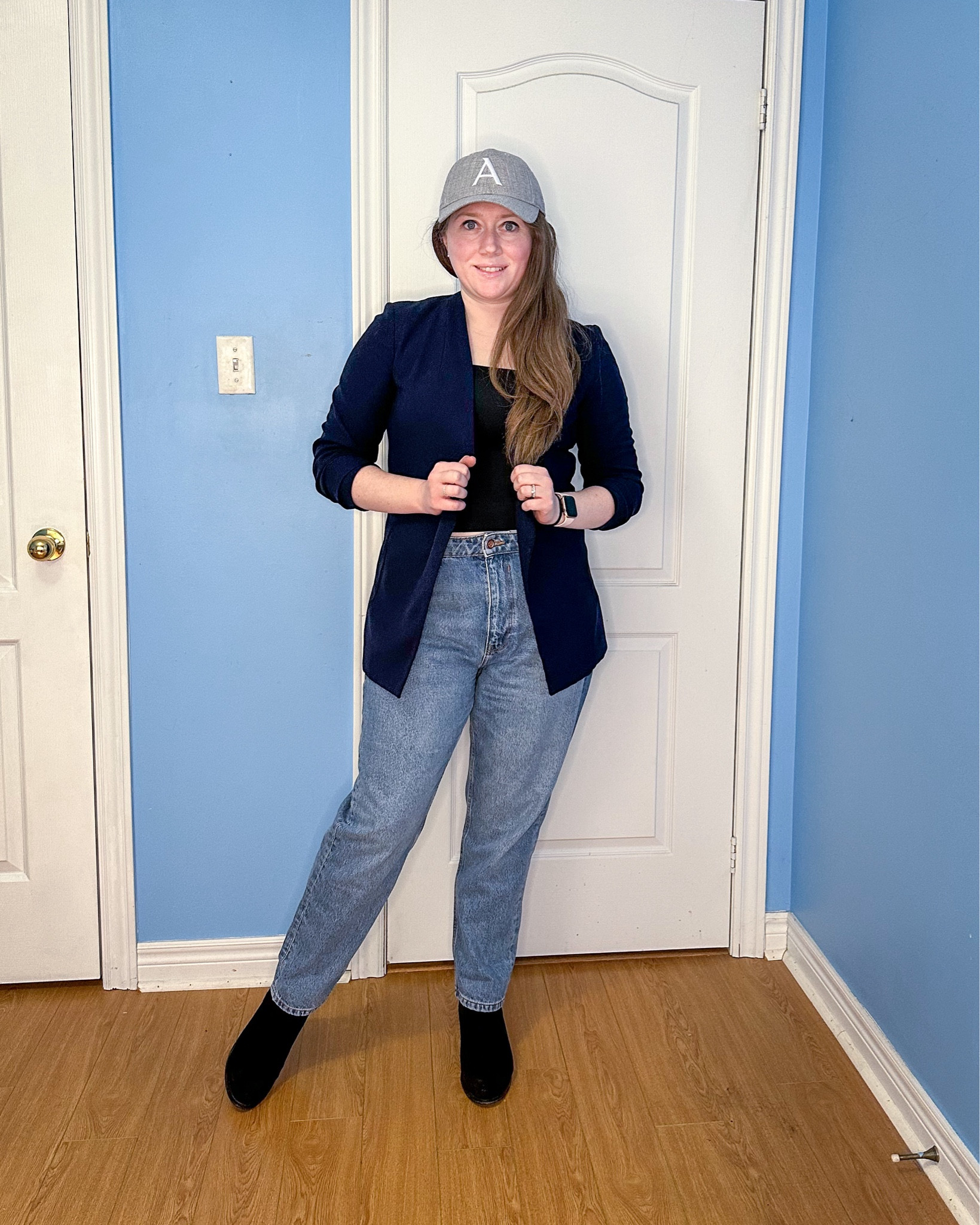 Elevated Casual Outfit Idea | Styling a Blazer with Jeans

Pair a baseball cap, blazer, Aritzia contour top, mom fit jeans and heel boots to complete this look.

Aritzia Baseball Cap
Aritzia Power Blazer (Size 8)
Aritzia Contour Tube Top (Size Medium)
Zara Mom Fit Jeans - Size 44



#LTKmidsize #LTKstyletip
