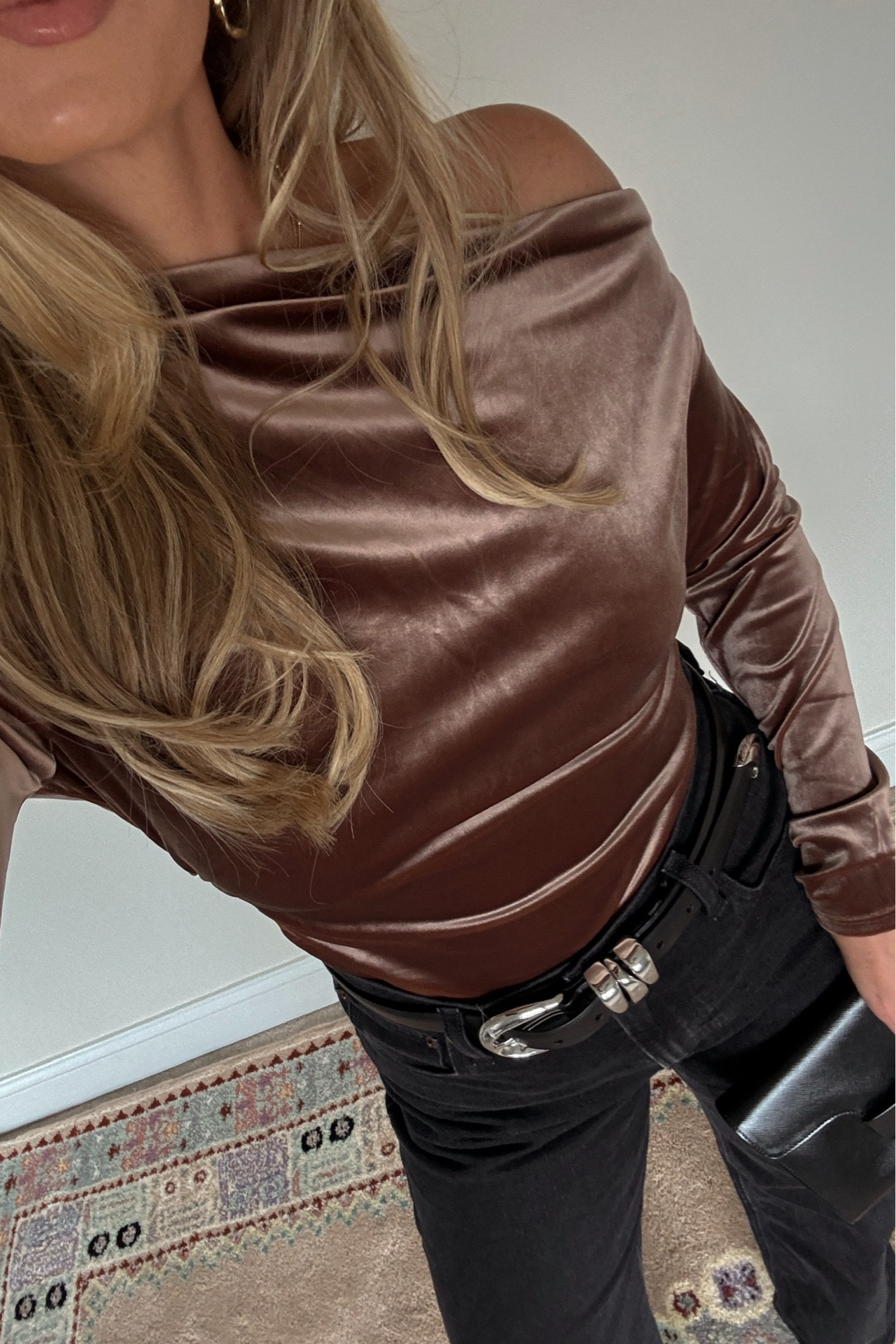 ABERCROMBIE SALE! 38% off with code CYBERAF

Small in top

Winter sale, cyber sale, fall sale, fall outfit, fall style, elevated style, trendy style, Black Friday sale, date night fit 

#LTKSaleAlert #LTKCyberWeek #LTKGiftGuide