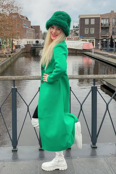 Queen in Green 💚🍀 #green #coat #style #asos 

#LTKstyletip #LTKshoecrush #LTKeurope