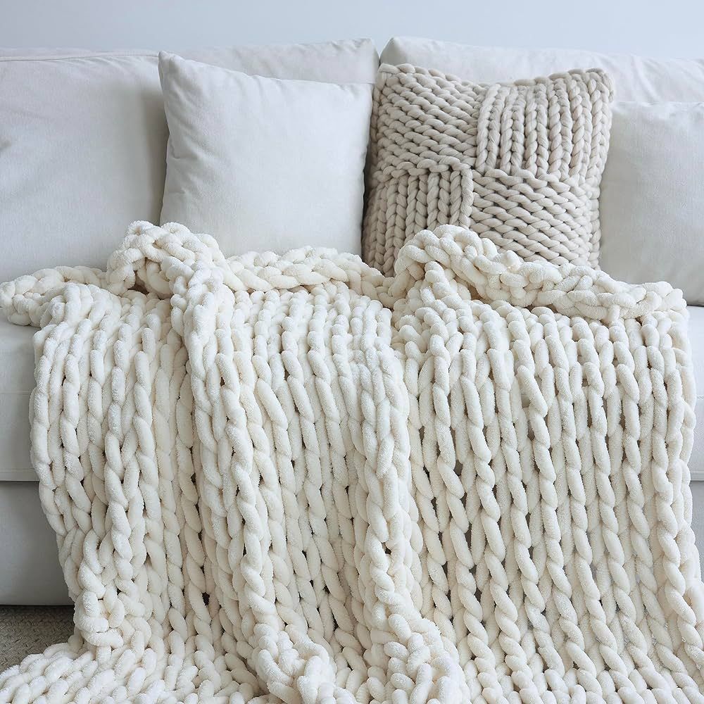 Maetoow Chenille Chunky Knit Blanket Throw （40×50 Inch）, Handmade Warm & Cozy Blanket Couch,... | Amazon (US)