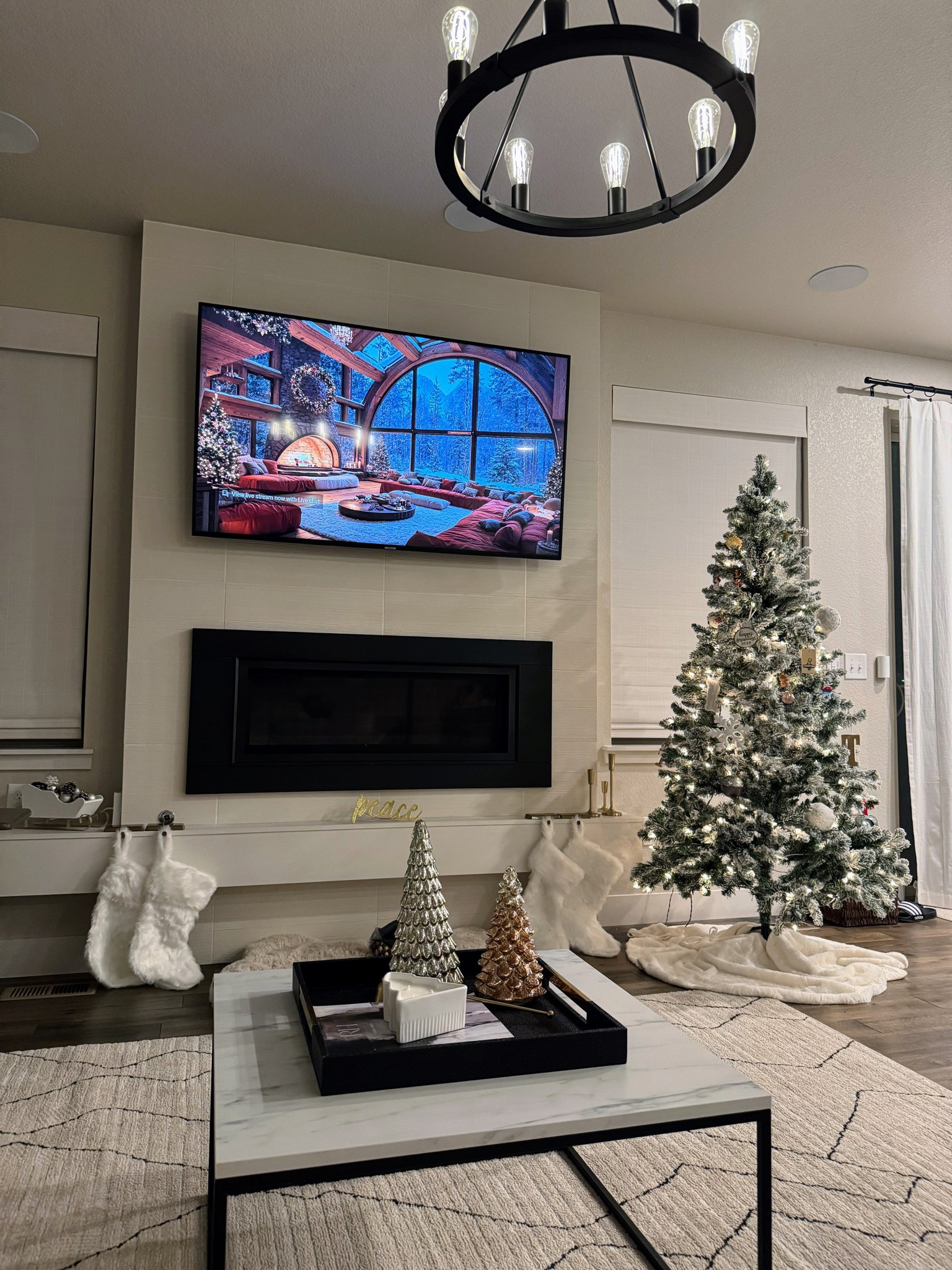 Modern home holiday decor 🎄🤍

Amazon home/ target home/ wayfair home/ Anthropologie/ pottery barn #LTKHoliday 

#LTKHome #LTKSeasonal