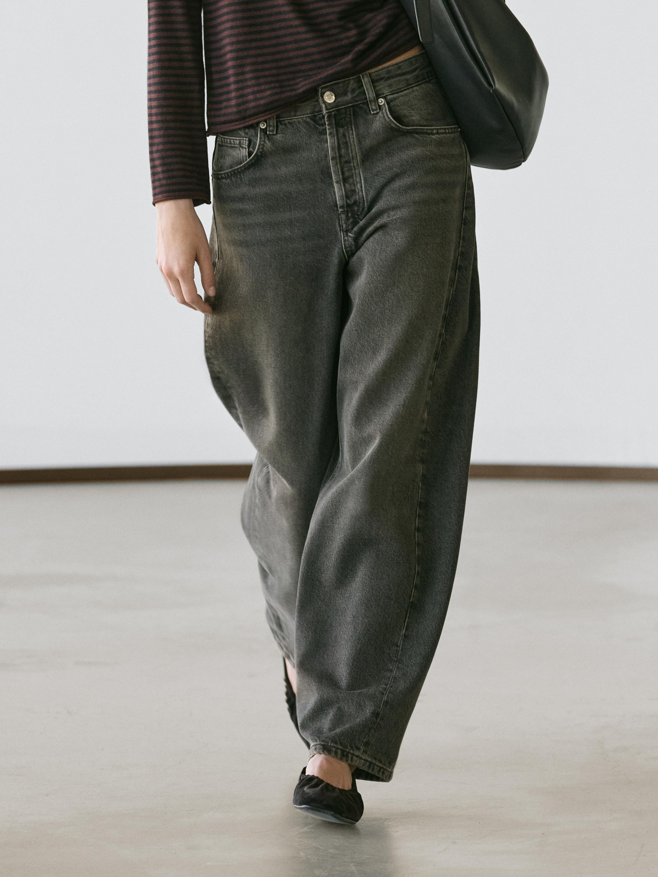 Balloon-Jeans mit halbhohem Bund | Massimo Dutti DE