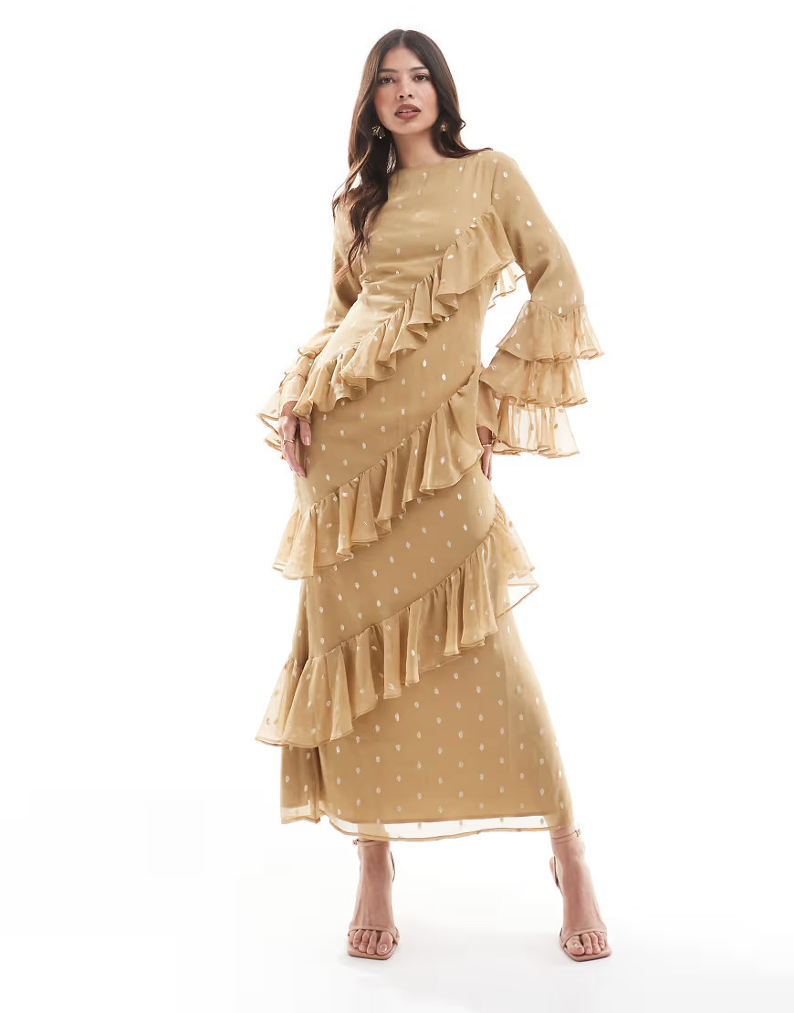 ASOS DESIGN – Maxikleid in Gold mit Noppenstruktur, Rüschen und gestuften Ärmeln-Goldfarben | ASOS (Global)
