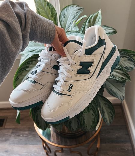 Women’s new balance 550 green - I am OBSESSED - the cutest athleisure sneaker with a pop of the most perfect green color 😍 Perfect for spring #newbalance #sneaker #whitesneaker #newbalance550 #springshoefinds #trending 

#LTKshoecrush #LTKstyletip #LTKtravel