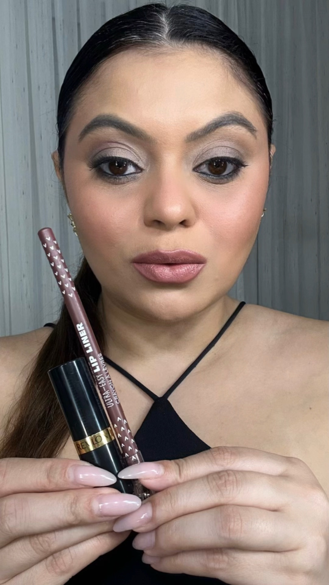 E quando você encontra o Lápis Labial baratinho que faz o match perfeito com o batom? 🥰😮‍💨

Eu amo essa cor de boca!!! É super coringa e está super na moda…

Lápis labial @rubykissesbrasil Cor Nude
Batom @revlonbrasil Cor 755 Bare It All

Se gostou, já compartilha com aquela amiga que amaria esse combo também 😉

#tutorial #makeuptrends #maquiagem #maquiagemviral #makeup #truquesdemaquiagem #makeuptutorial #tutorialmakeup #tutorialdemaquiagem #truquesmakeup #dicasdemaquiagem #dicasdemake #beautytips
#makeuptips #trend #makeuptrend #maquiagemtrends #lipstick #halloween

#LTKbeauty #LTKbrasil