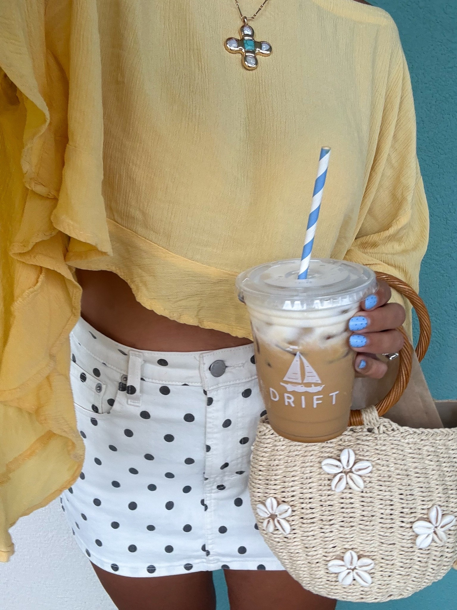 🌞⚫️🧋🌊✨

#LTKMidsize #LTKSeasonal #LTKootd