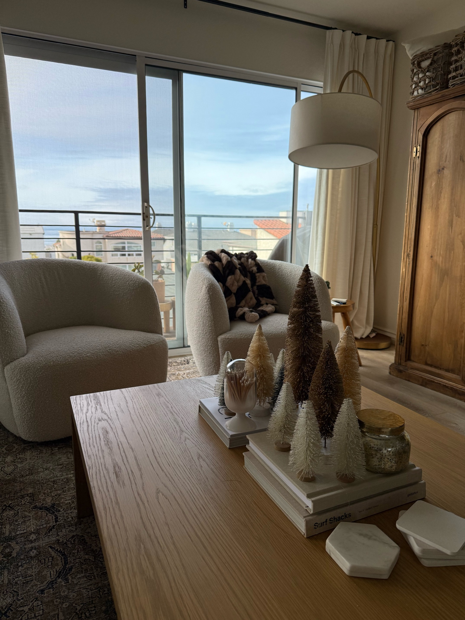 Simple living room holiday christmas decor

#LTKStyleTip #LTKHome #LTKHoliday