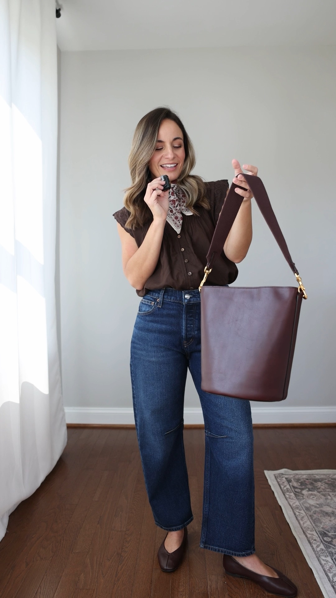 I love the gorgeous color of this bag, but also the shorter strap. It fits my frame well! It’s a large drop style with one small interior pocket. 

20% off with code LTK20

Jeans: petite 24
Top: xxs 
Shoes: true to size start at a size 5

#LTKPetite #LTKxMadewell
