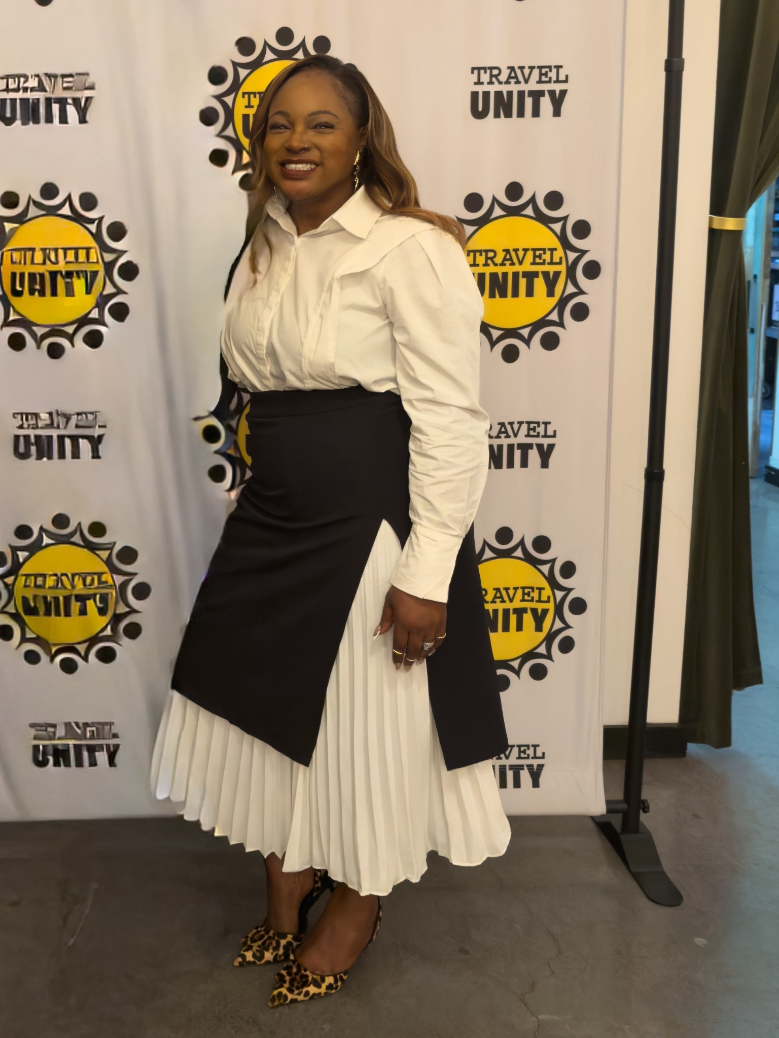 Black and white 

#LTKMidsize #LTKOver40 #LTKSaleAlert