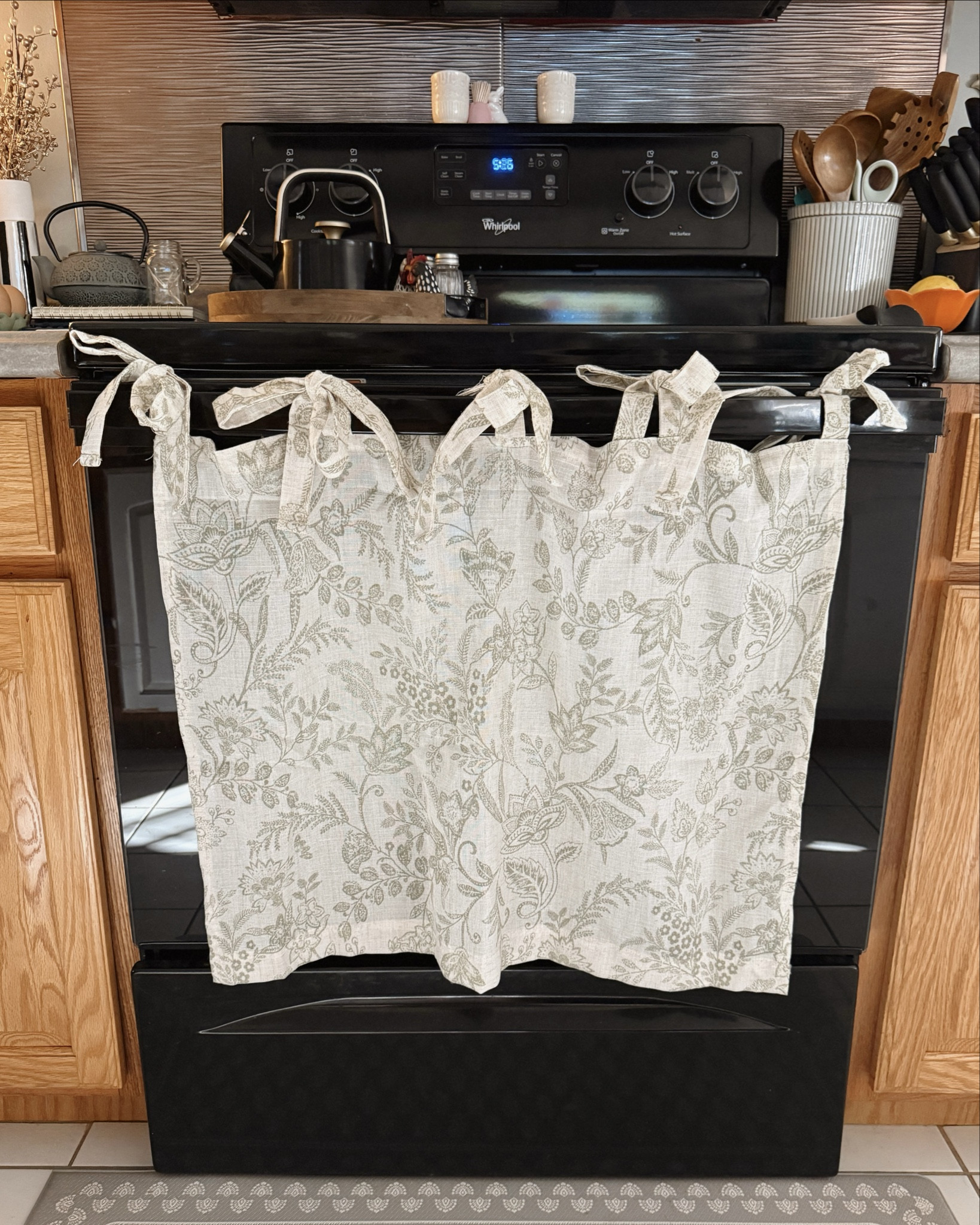 this tiny new detail changed my whole kitchen mood 🧺🌷😍

#LTKHome