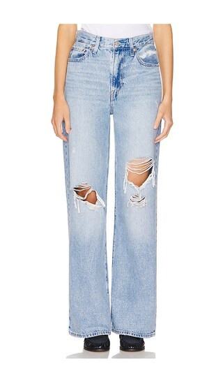 LEVI'S Ribcage Wide Leg in Denim-Light. - size 27 | Revolve Clothing (Global)