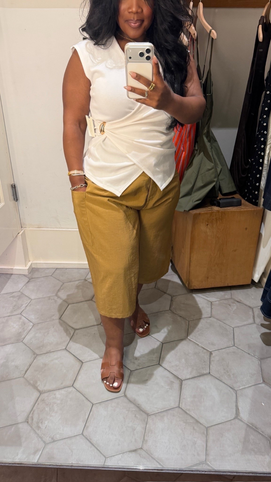 Spring office bottoms 🤏🏾🤏🏾 

Top: Size M
Pants: Size L 

Linking the rest of my Anthropologie try on below! 

#LTKMidsize #LTKWorkwear #LTKPetite