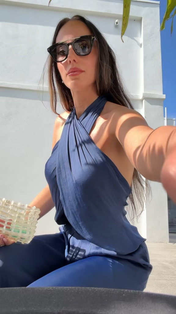 Discount code: DCLOSET12 

this set is beautiful and comfortable! My favorite combination. Nice and lightweight for summer. I’m wearing an XS 

sets for summer, navy pant set, summer vacation outfit, dinner outfit, brunch outfit

#LTKootd #LTKTall
