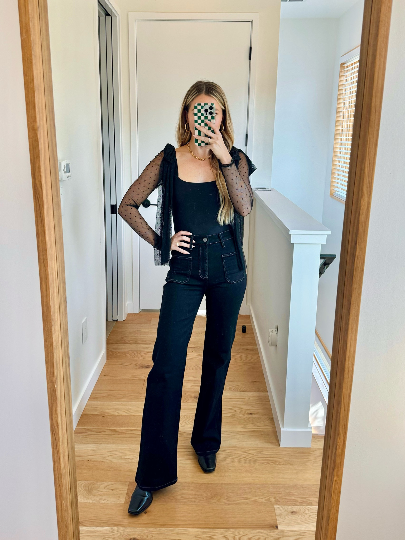 Loving this girlie top 🖤

#LTKSeasonal #LTKfindsunder100