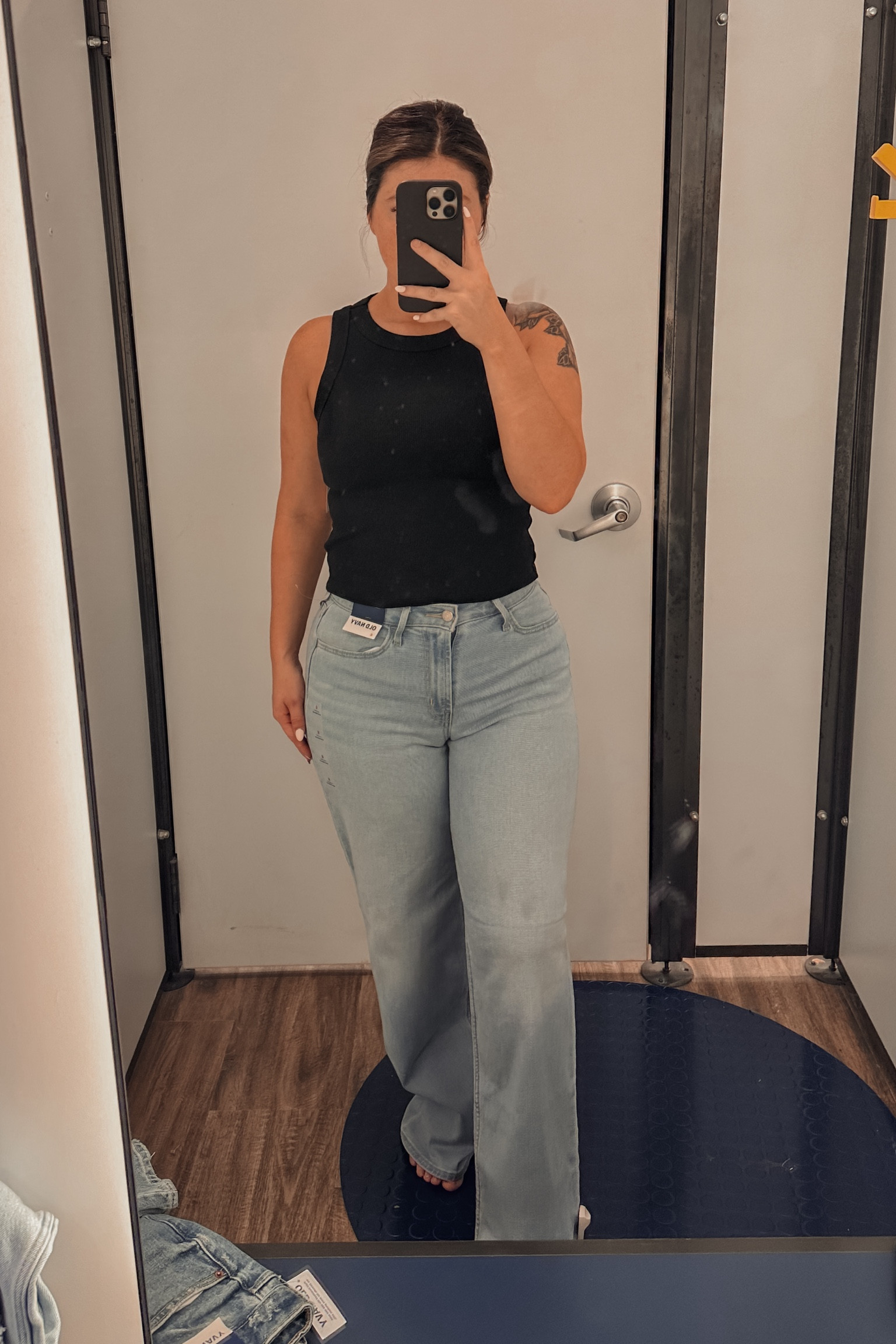These are so soft and stretchy and just all around comfortable! I would like them a lot more if they were high waisted though.

I'm in a 6!

#LTKMidsize #LTKStyleTip #LTKFindsUnder50
