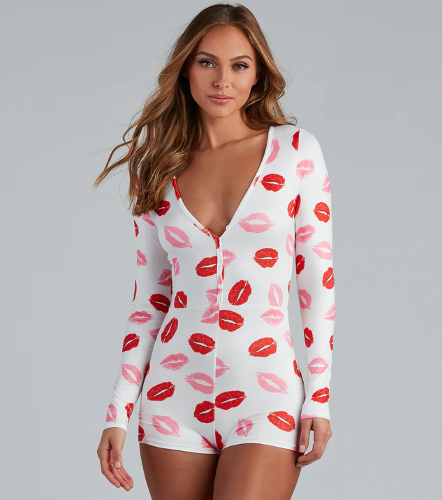 Kiss Kiss Lip Print Pajama Romper | Windsor Stores