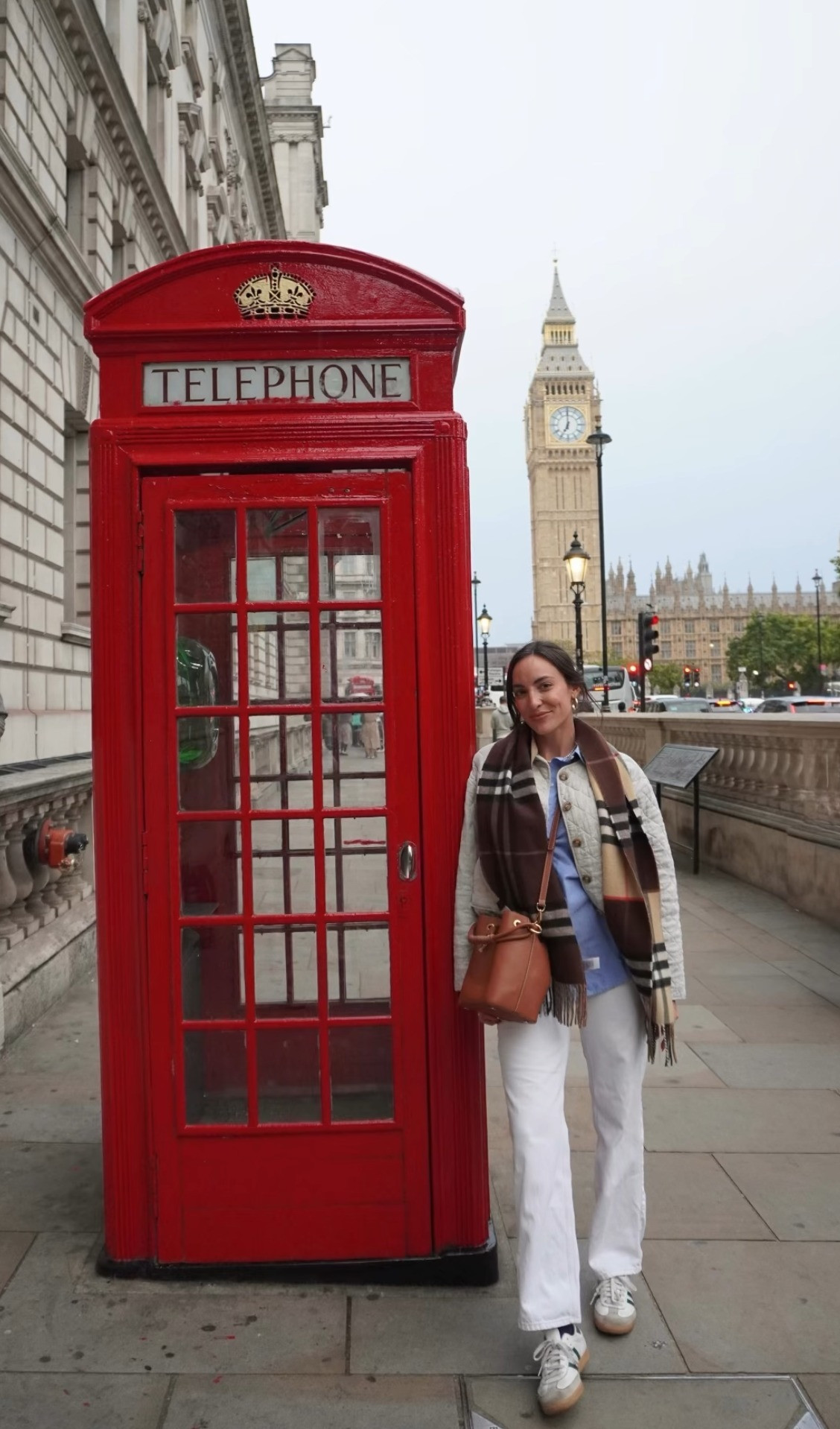 London layers 🤎🇬🇧 Loving this cozy layered look for a day of exploring the city! The scarf + sneakers make it so easy and cute ✨

#LondonStyle #LondonOutfit #LondonTravel #TravelStyle #TravelOutfit #FallLayers #LayeredLook #FallStyle #FallOutfit #MomStyle #CoolMomStyle #CasualStyle #SneakerStyle #EverydayStyle #LTKStyle #LTKTravel #LTKFinds #ShopLTK 

 #LTKootd #LTKTravel
