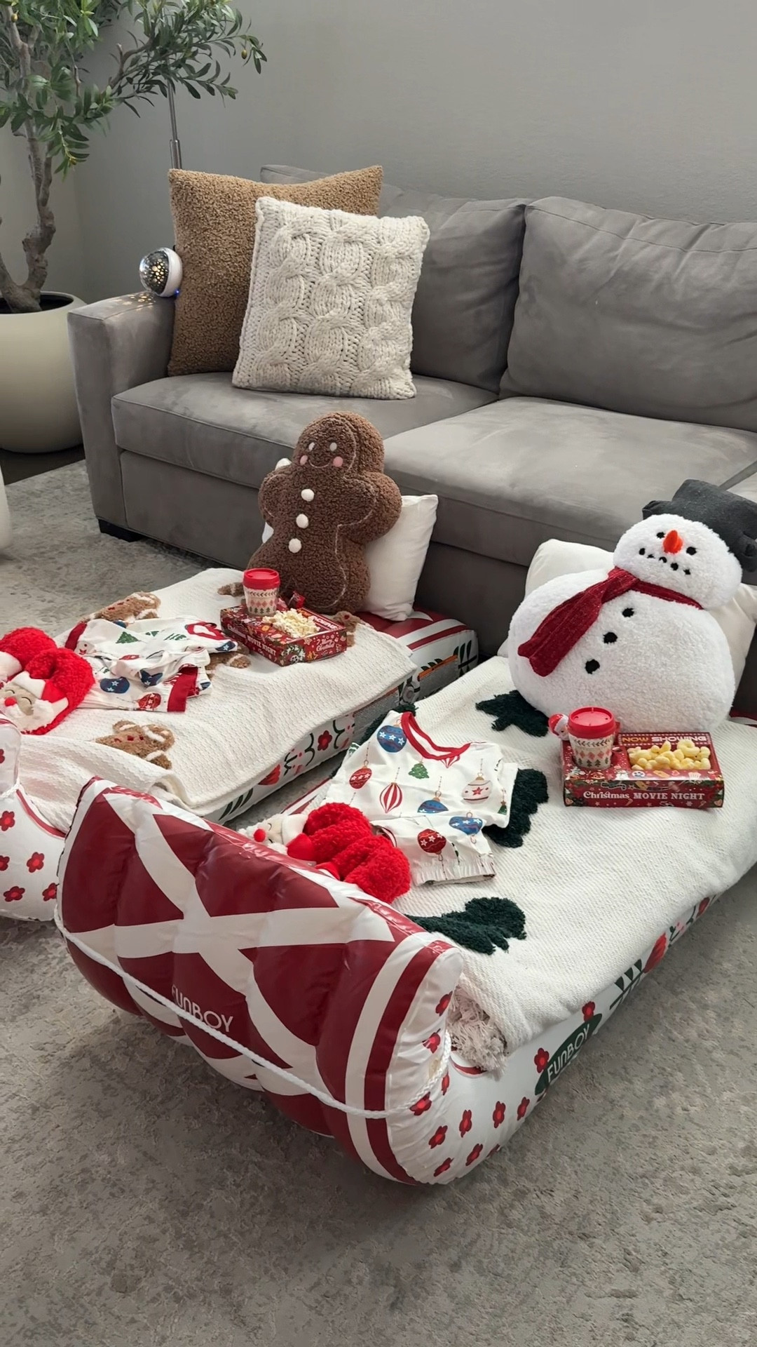 Christmas movie night for my kids!

Christmas decor, christmas blanket, christmas dessert, family tradition, christmas pajamas, kids activities, kids gift idea

#LTKFamily #LTKVideo #LTKHoliday